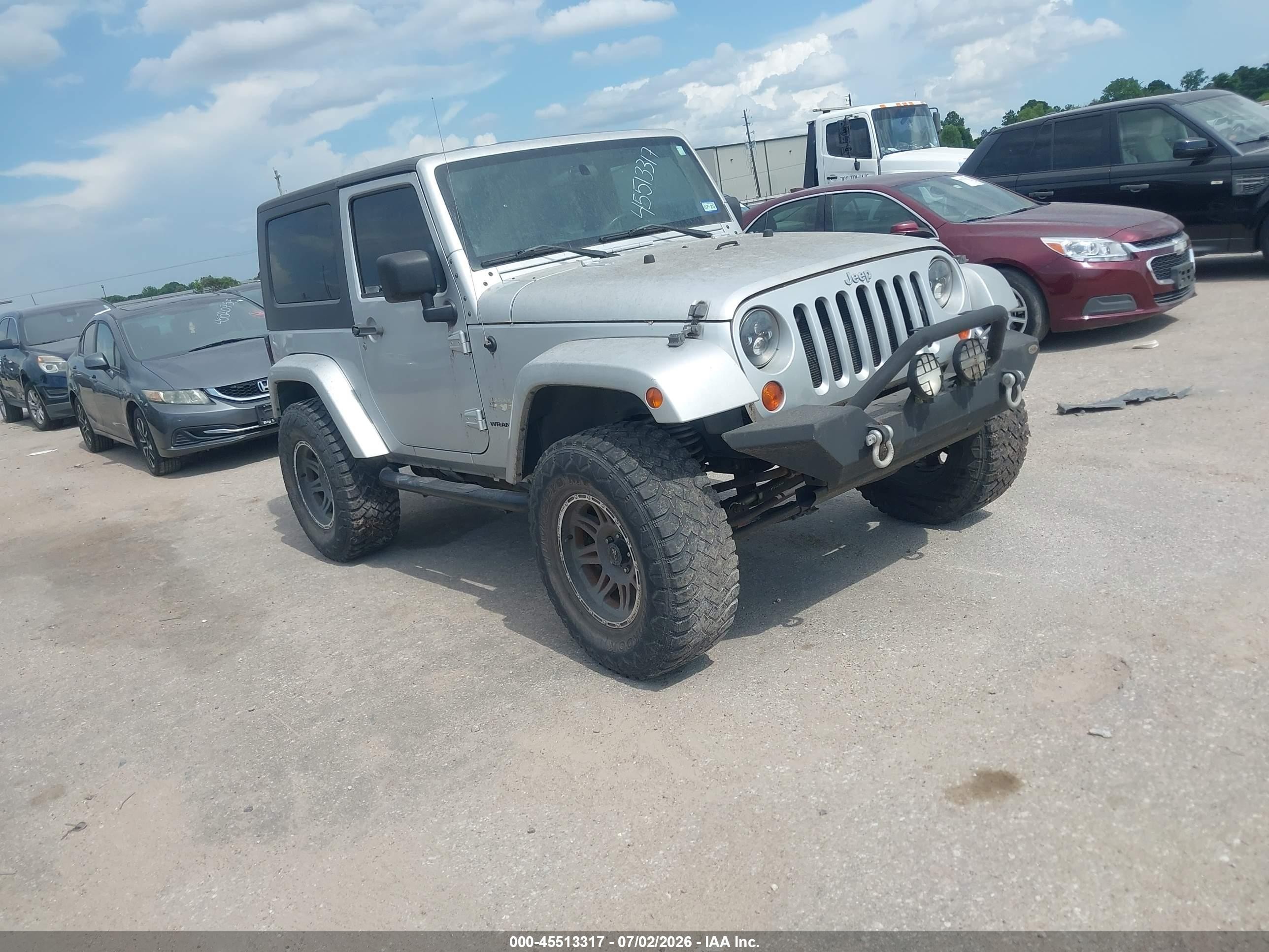 2007 Jeep Wrangler Sahara Silver vin: 1J4FA54107L214156