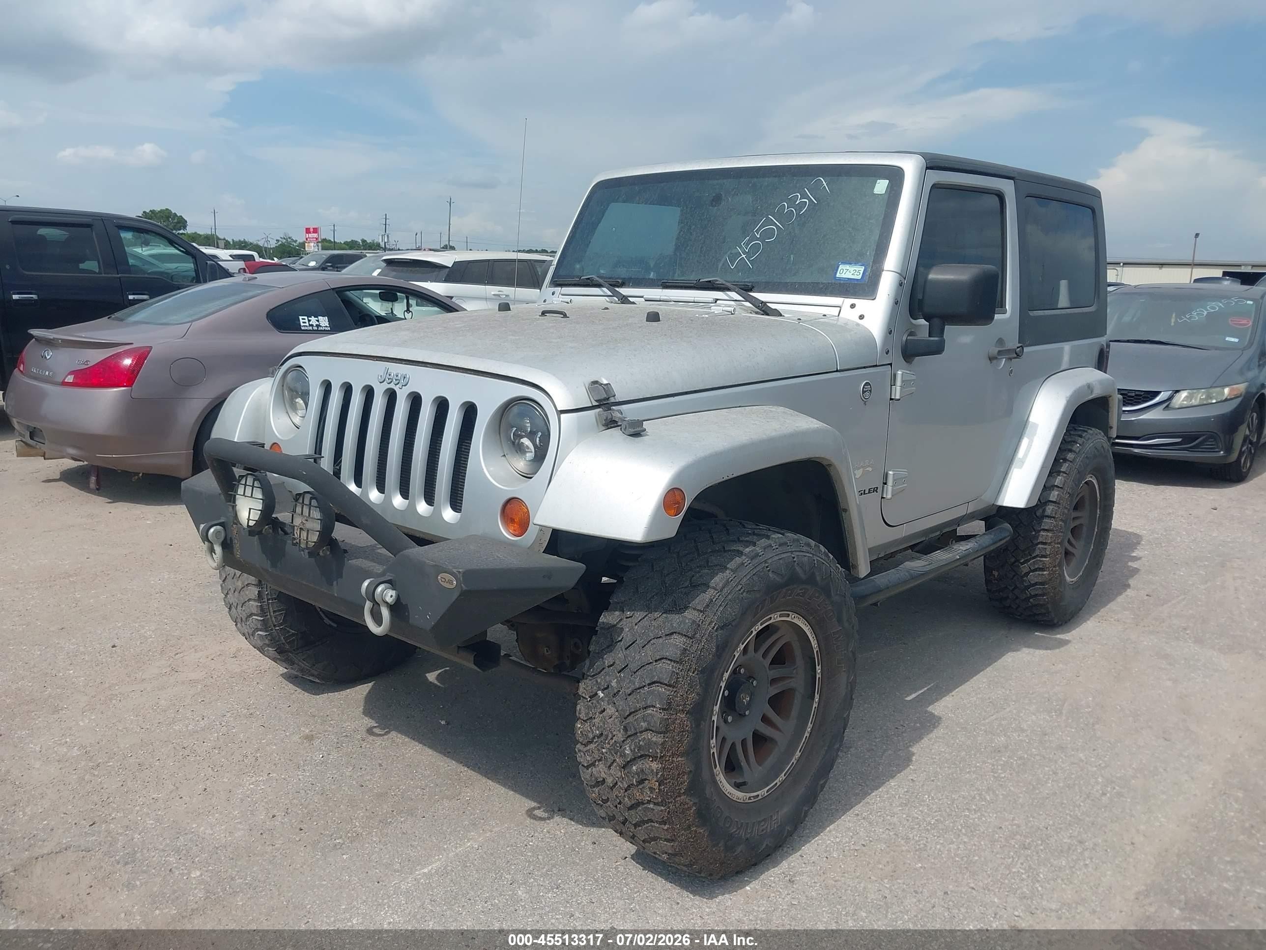 2007 Jeep Wrangler Sahara Silver vin: 1J4FA54107L214156