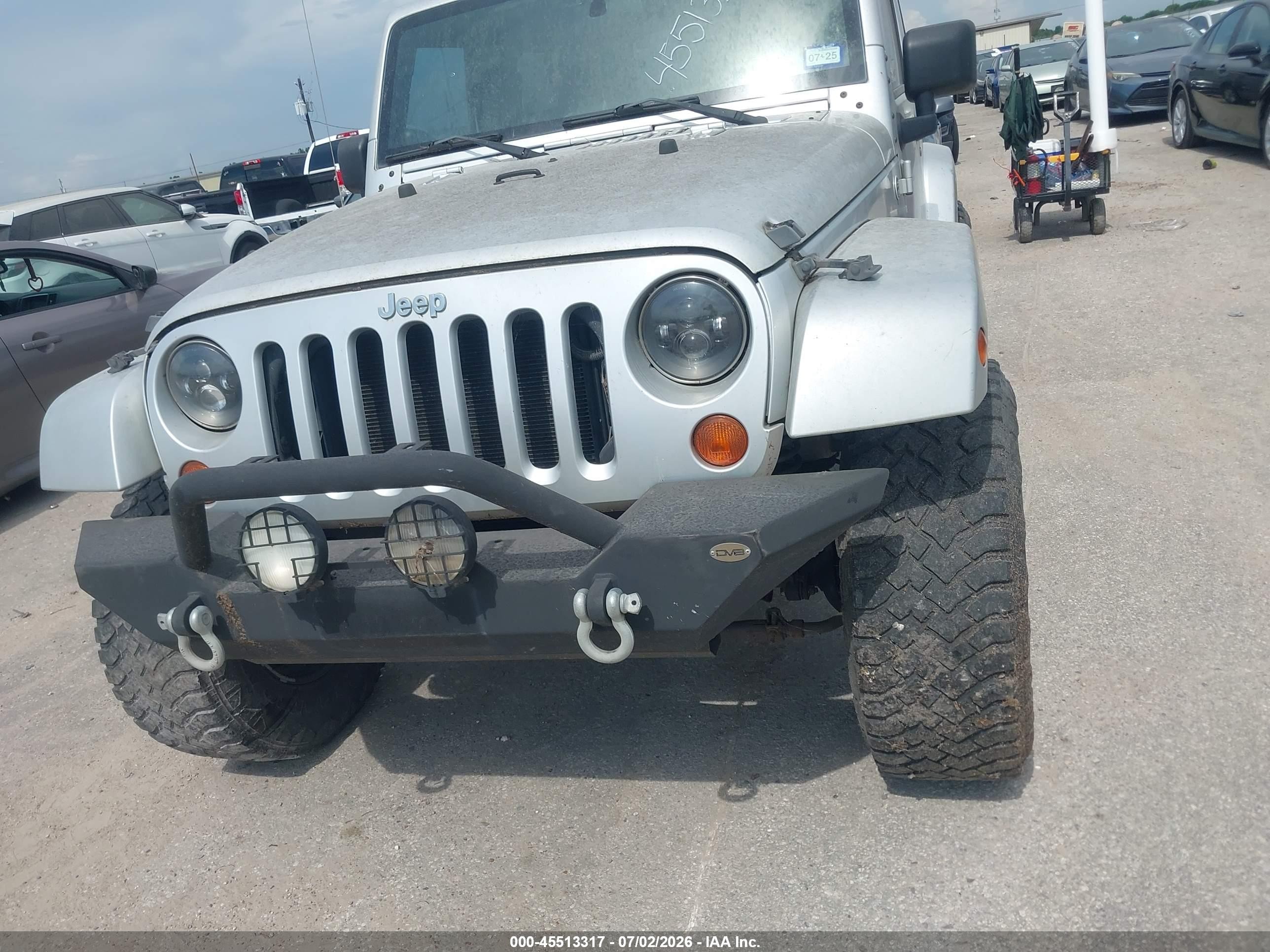 2007 Jeep Wrangler Sahara Silver vin: 1J4FA54107L214156