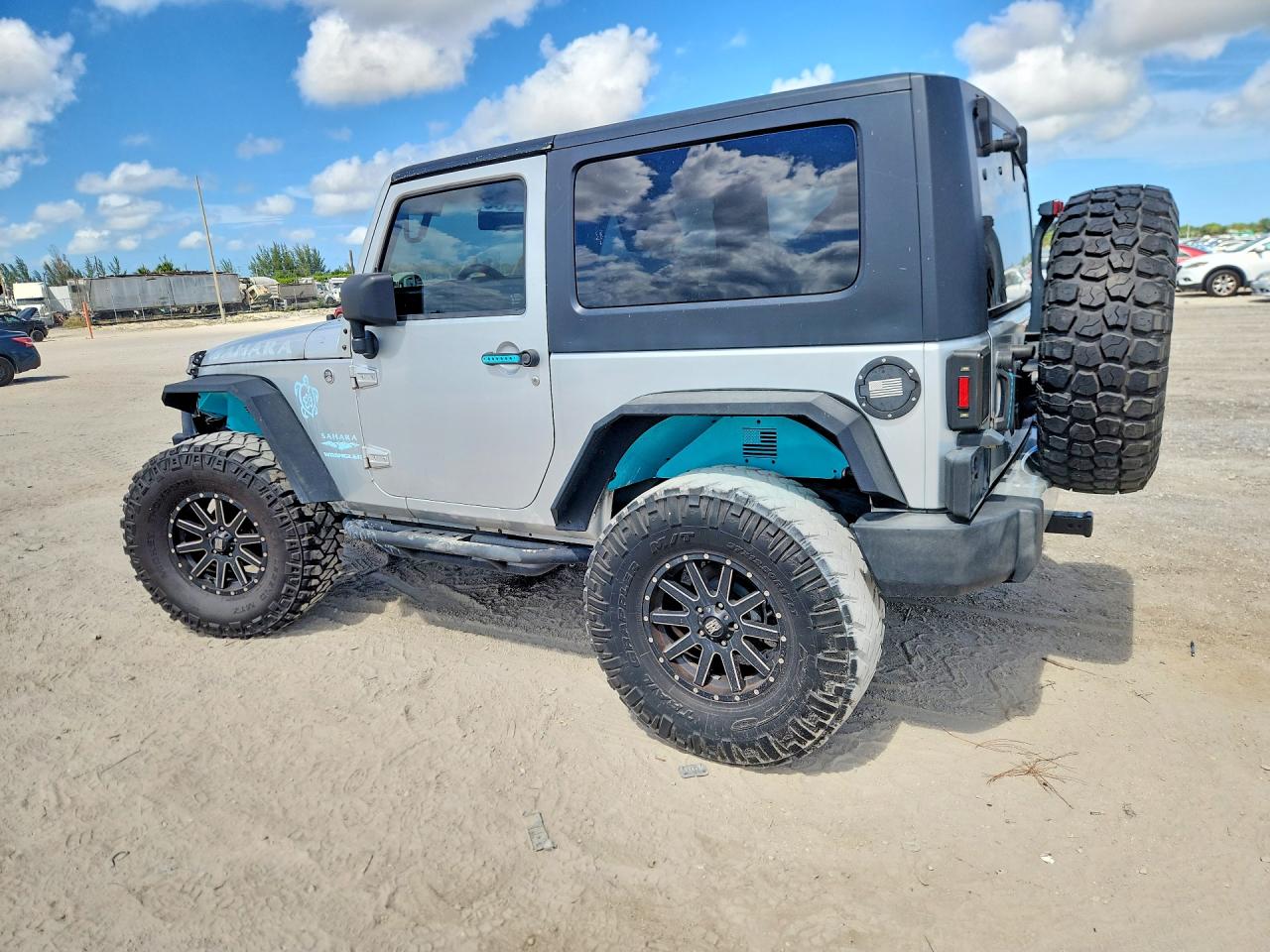 2008 Jeep Wrangler Sahara Silver vin: 1J4FA54108L643749
