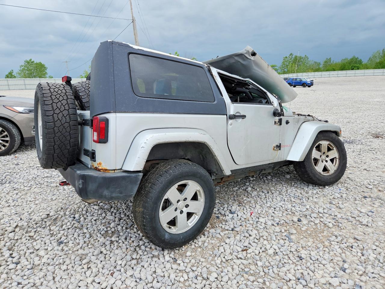 2007 Jeep Wrangler Sahara Silver vin: 1J4FA54117L219995