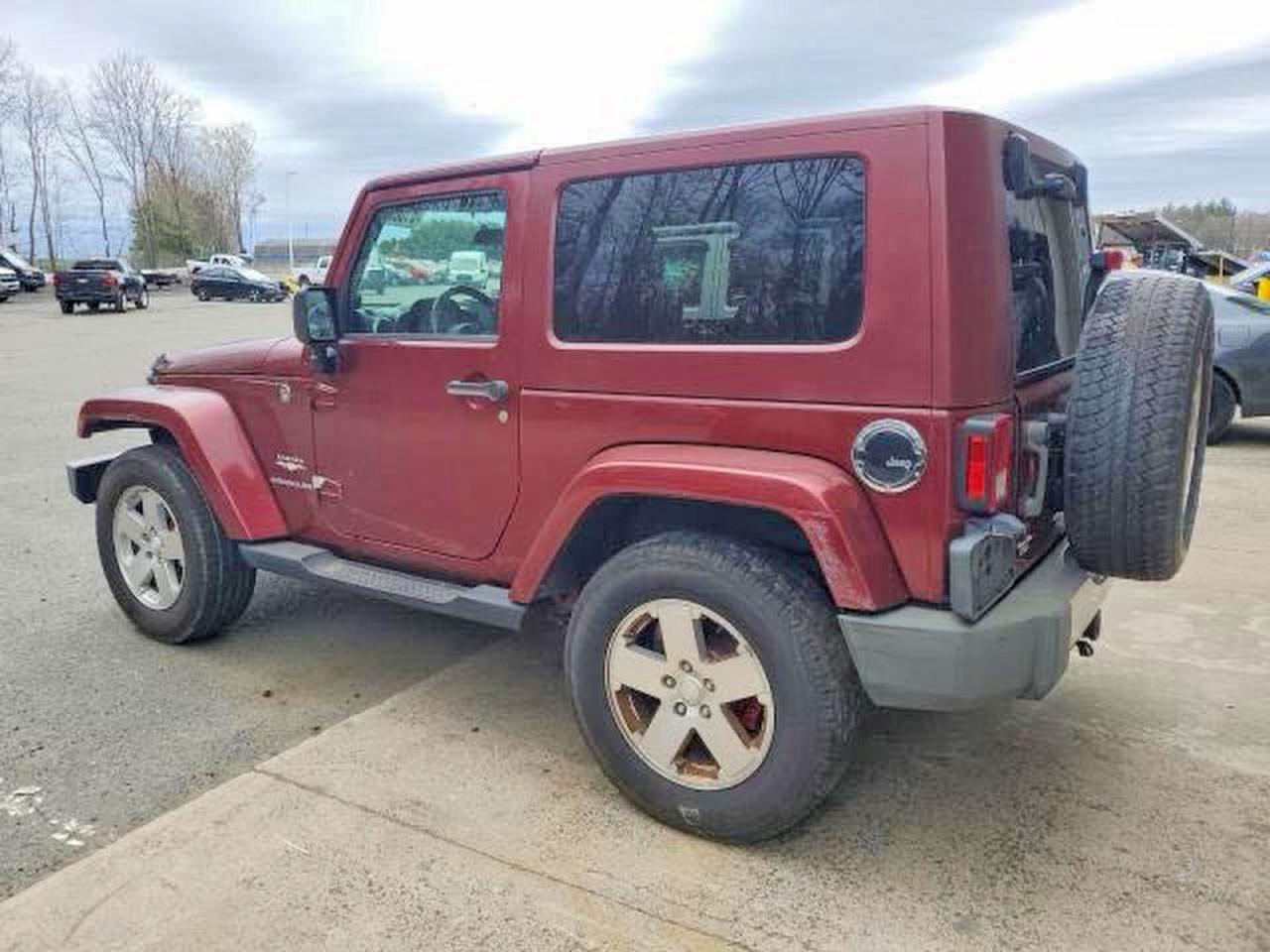2008 Jeep Wrangler Sahara Бордовый vin: 1J4FA54118L537472