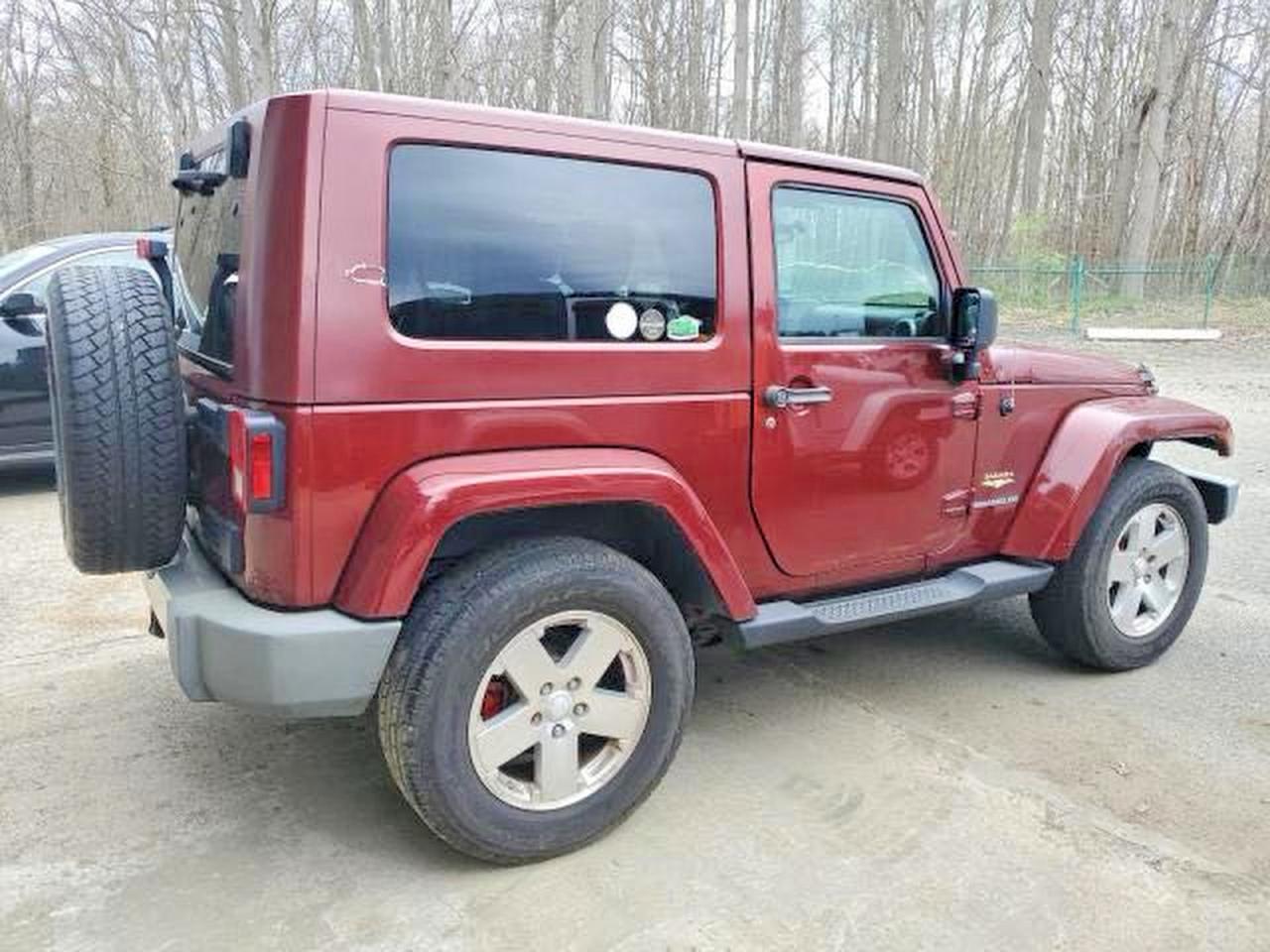2008 Jeep Wrangler Sahara Бордовый vin: 1J4FA54118L537472