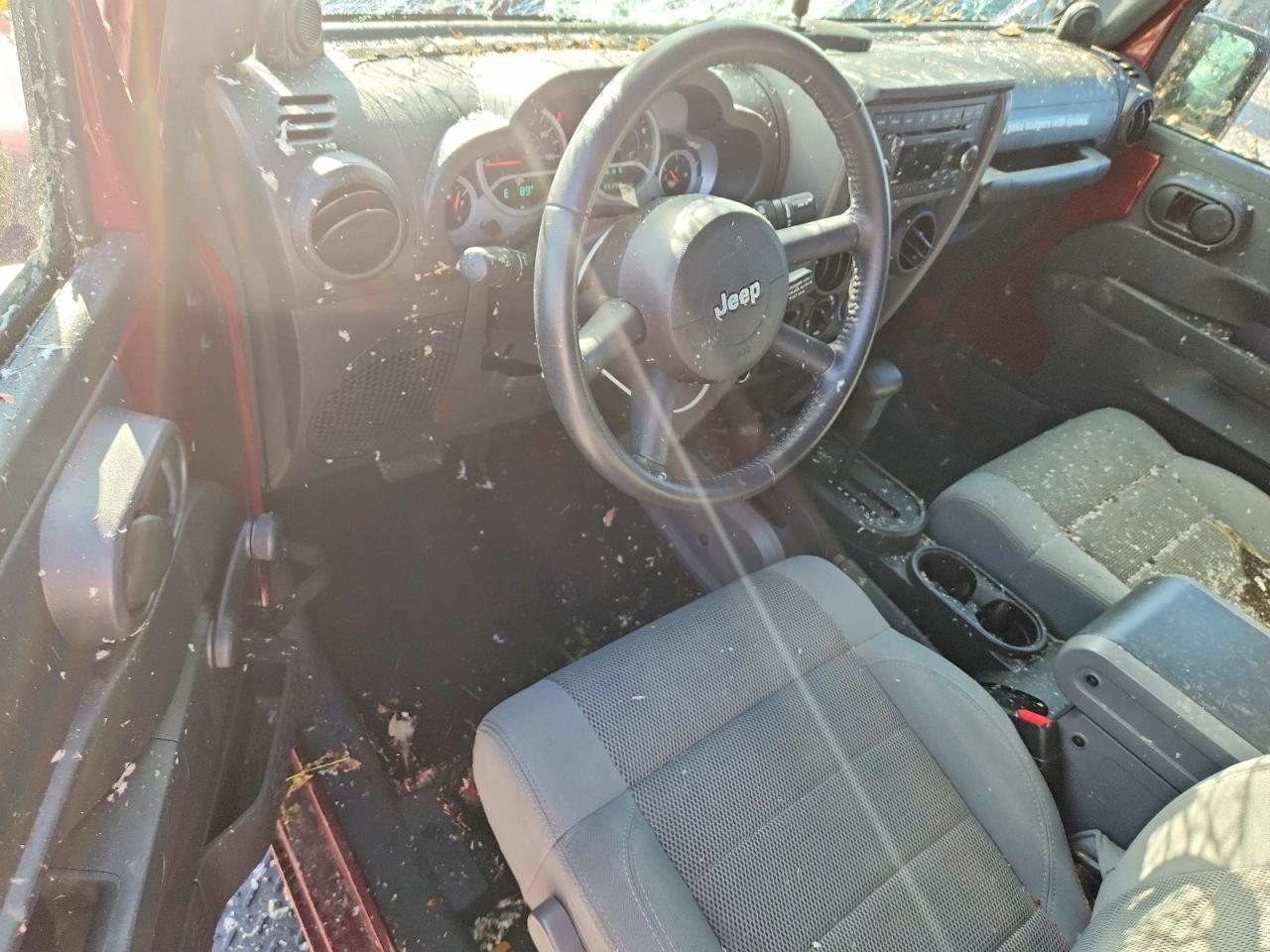 2007 Jeep Wrangler Sahara Burgundy vin: 1J4FA54137L127934