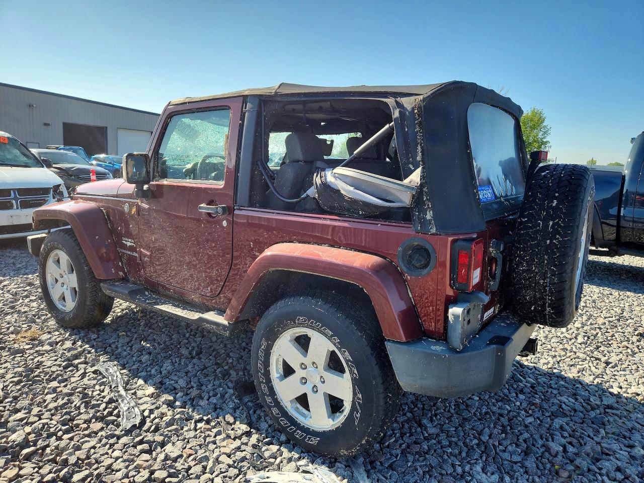 2007 Jeep Wrangler Sahara Burgundy vin: 1J4FA54137L127934