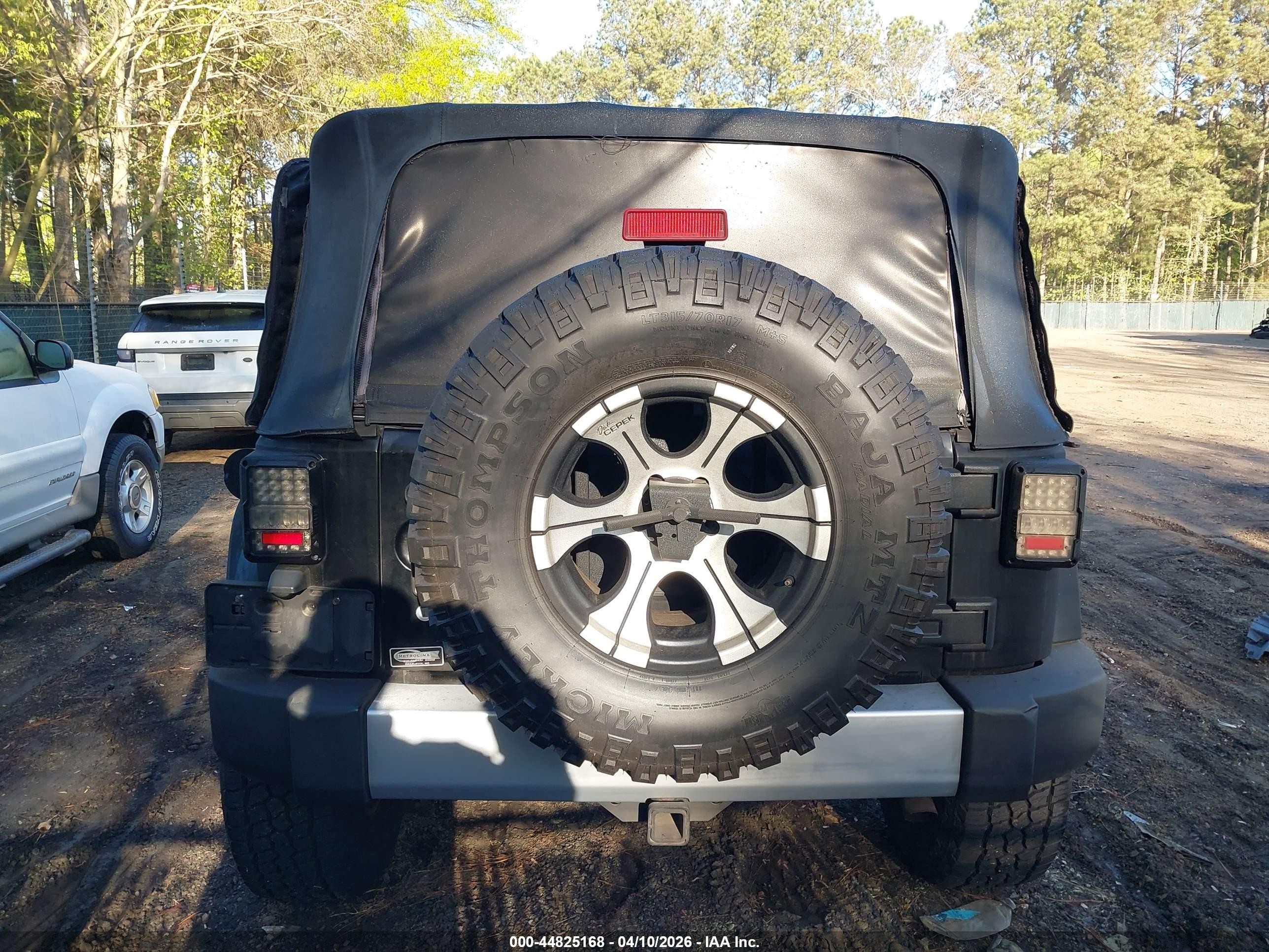 2008 Jeep Wrangler Sahara Black vin: 1J4FA54148L567095