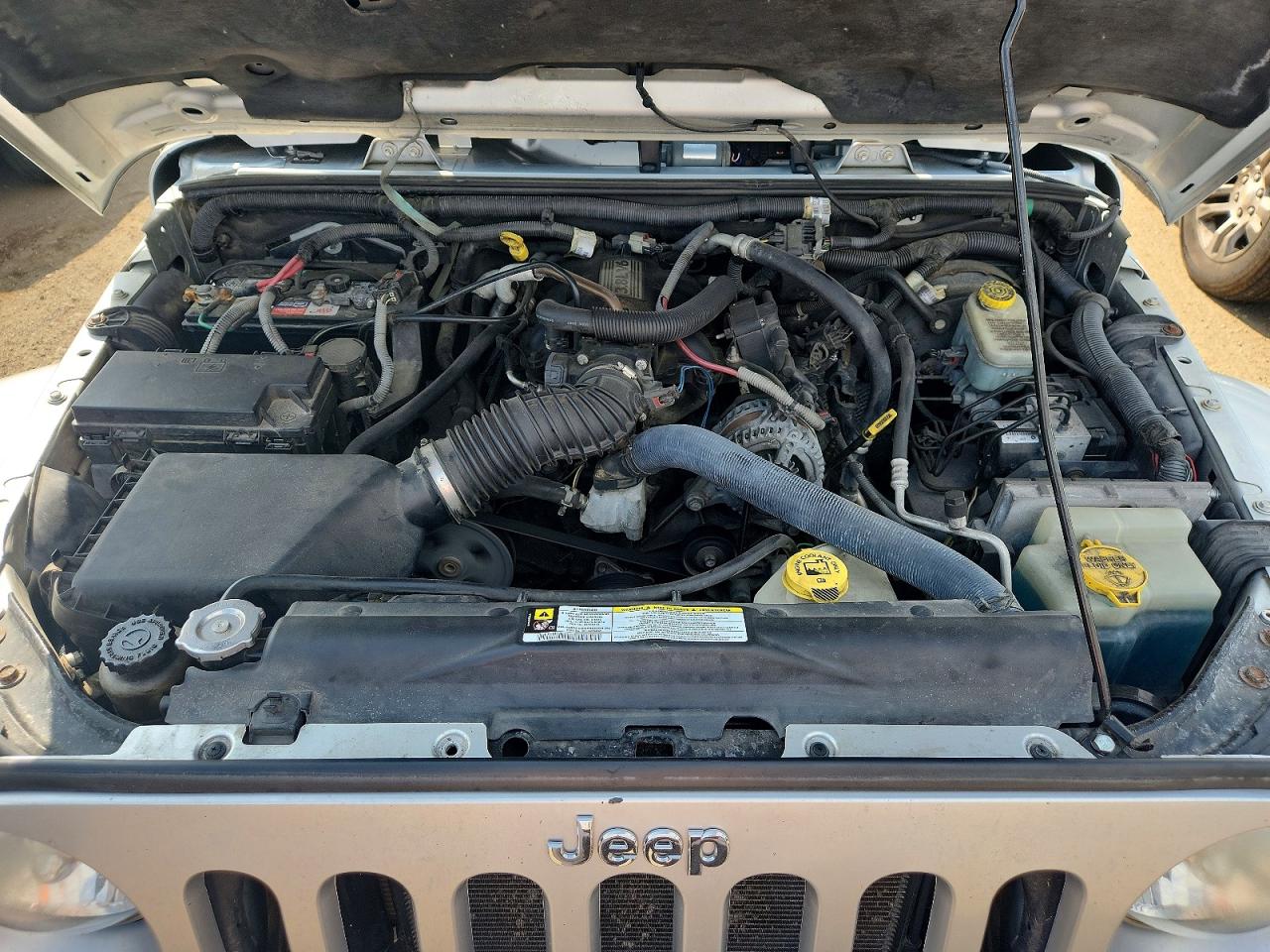 2008 Jeep Wrangler Sahara Серебряный vin: 1J4FA54158L543422