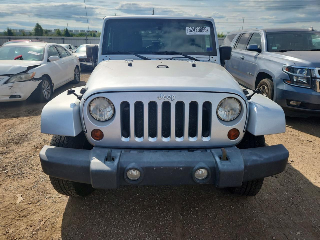 2008 Jeep Wrangler Sahara Серебряный vin: 1J4FA54158L543422