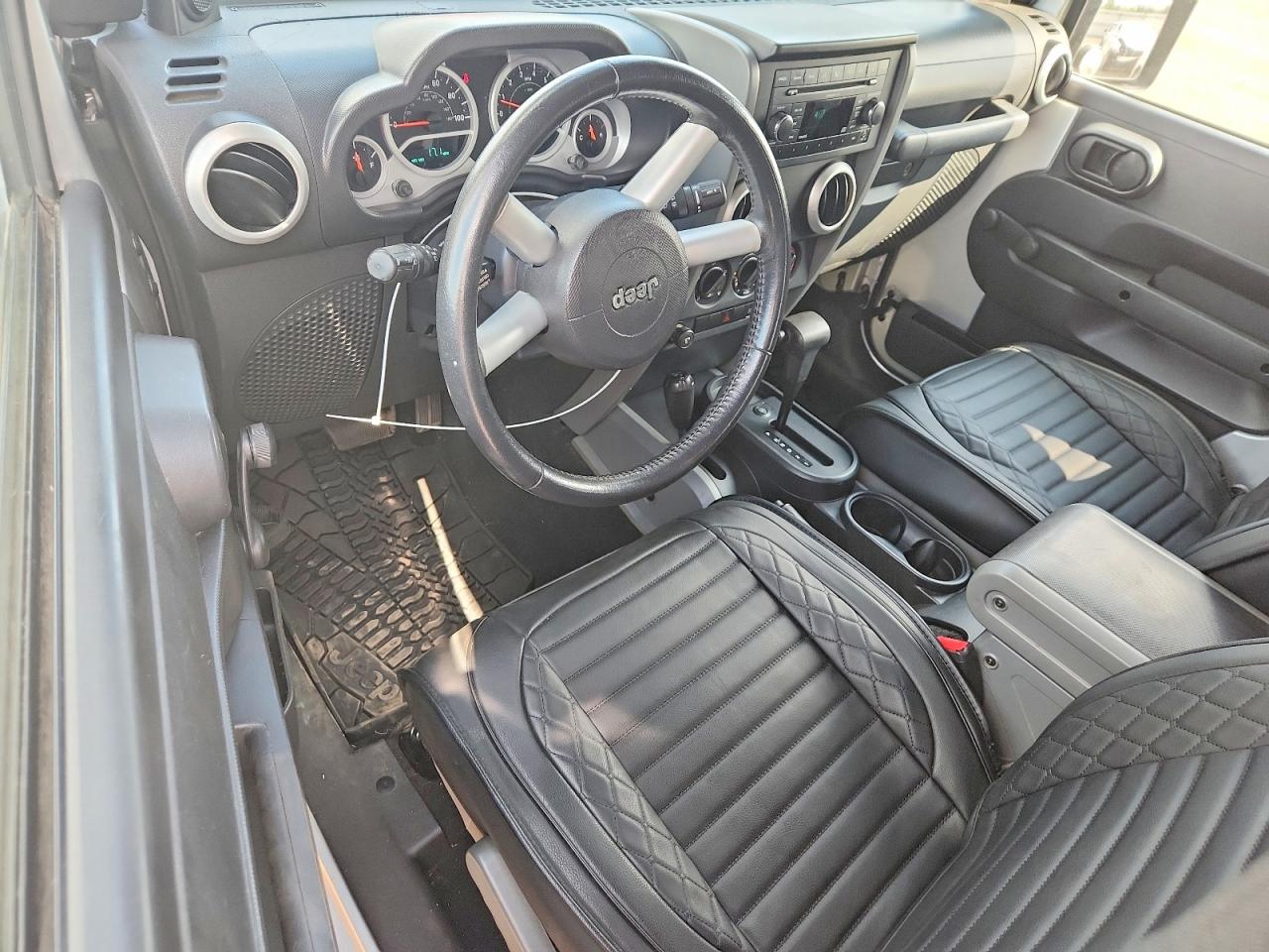 2008 Jeep Wrangler Sahara Серебряный vin: 1J4FA54158L543422