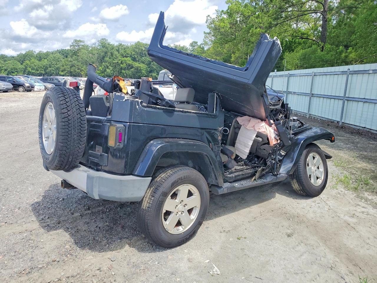 2008 Jeep Wrangler Sahara Black vin: 1J4FA54158L578378