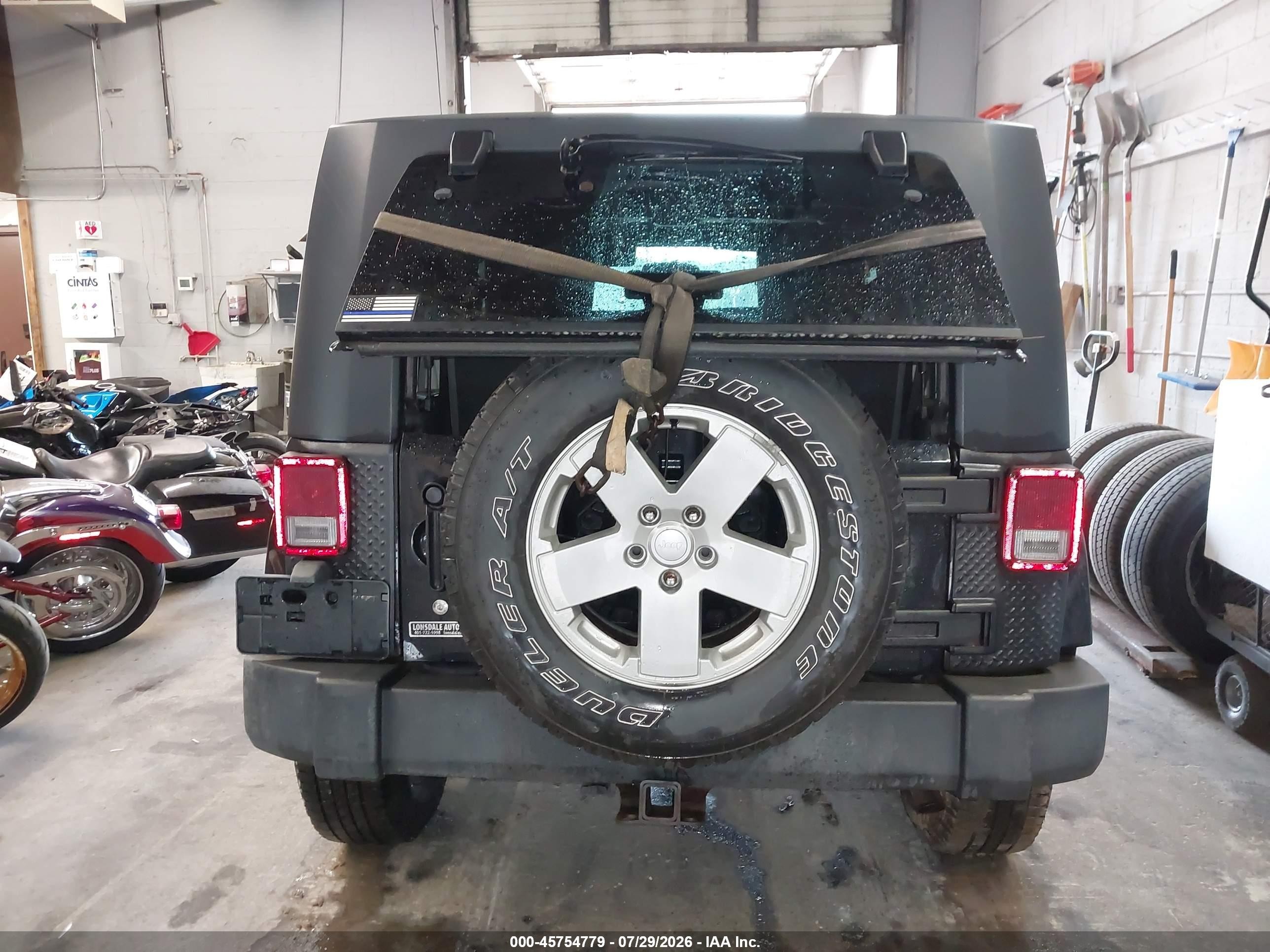 2007 Jeep Wrangler Sahara Black vin: 1J4FA54167L164623