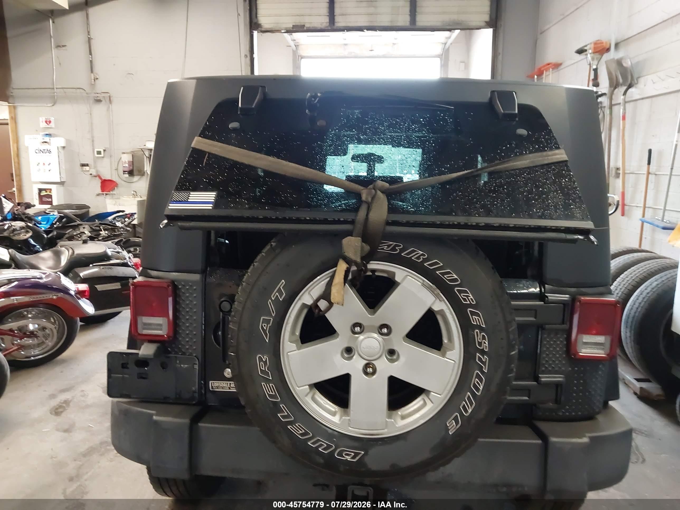 2007 Jeep Wrangler Sahara Black vin: 1J4FA54167L164623
