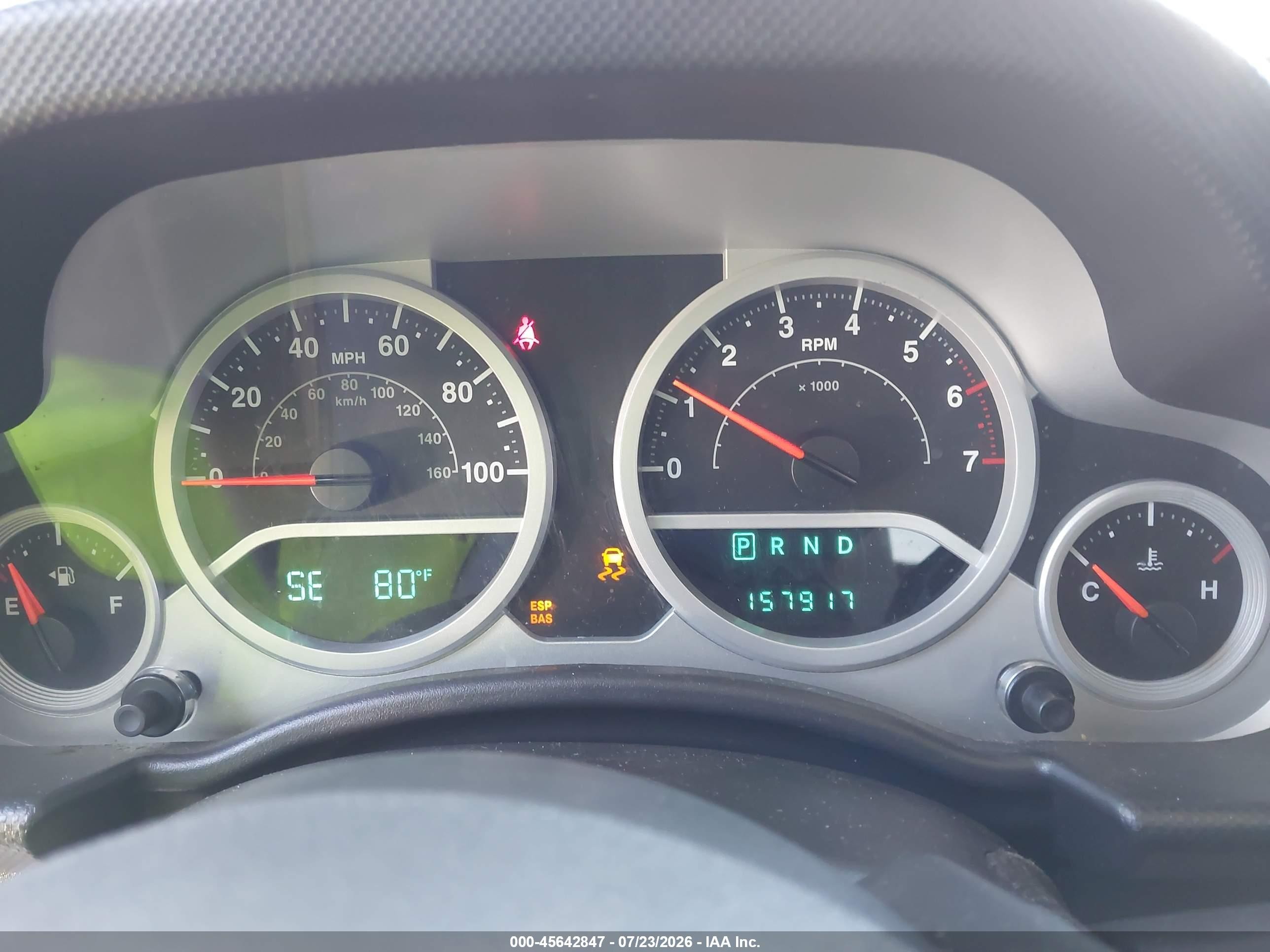 2007 Jeep Wrangler Sahara Silver vin: 1J4FA54167L199081
