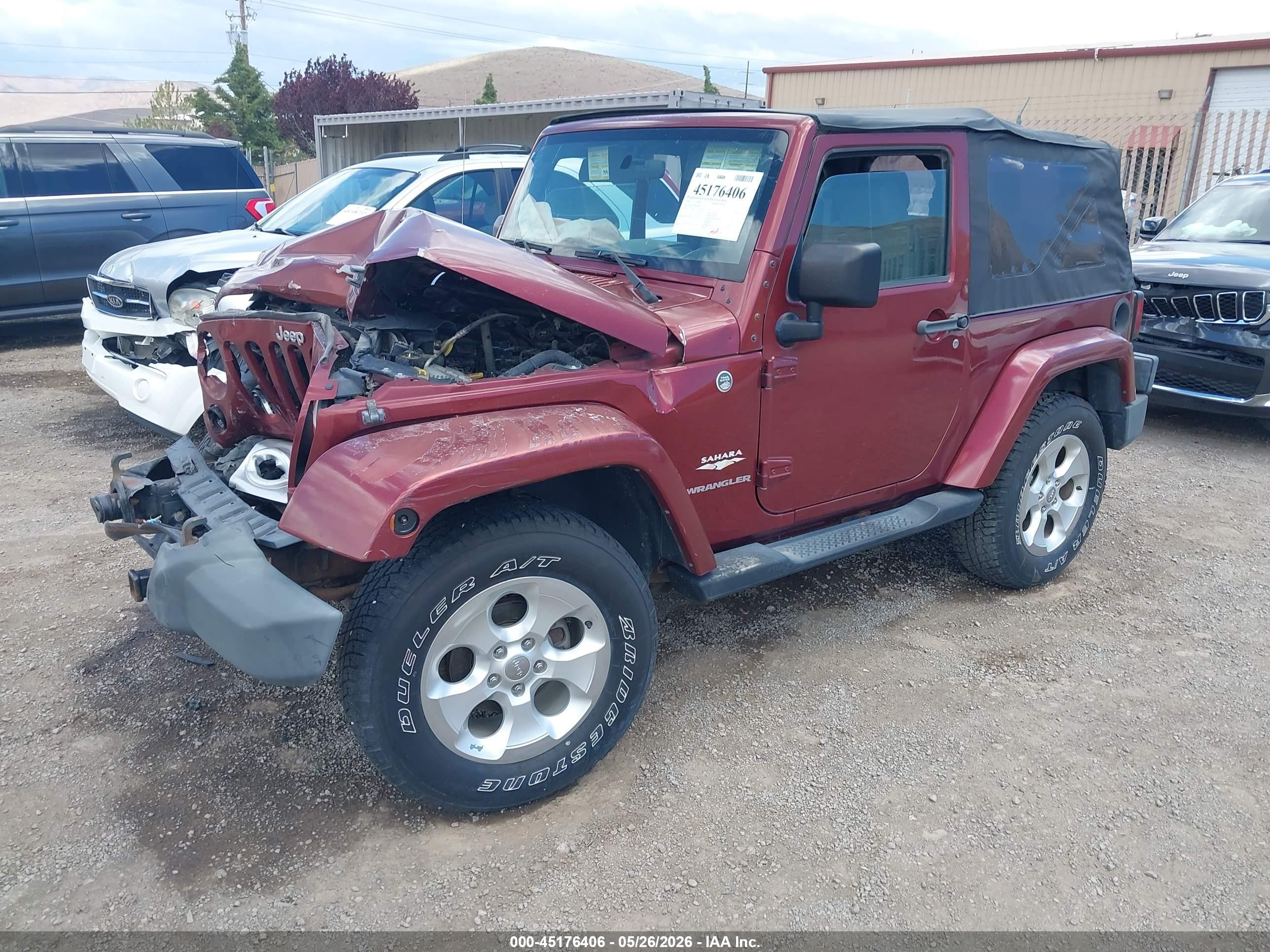 2008 Jeep Wrangler Sahara Burgundy vin: 1J4FA54168L569382