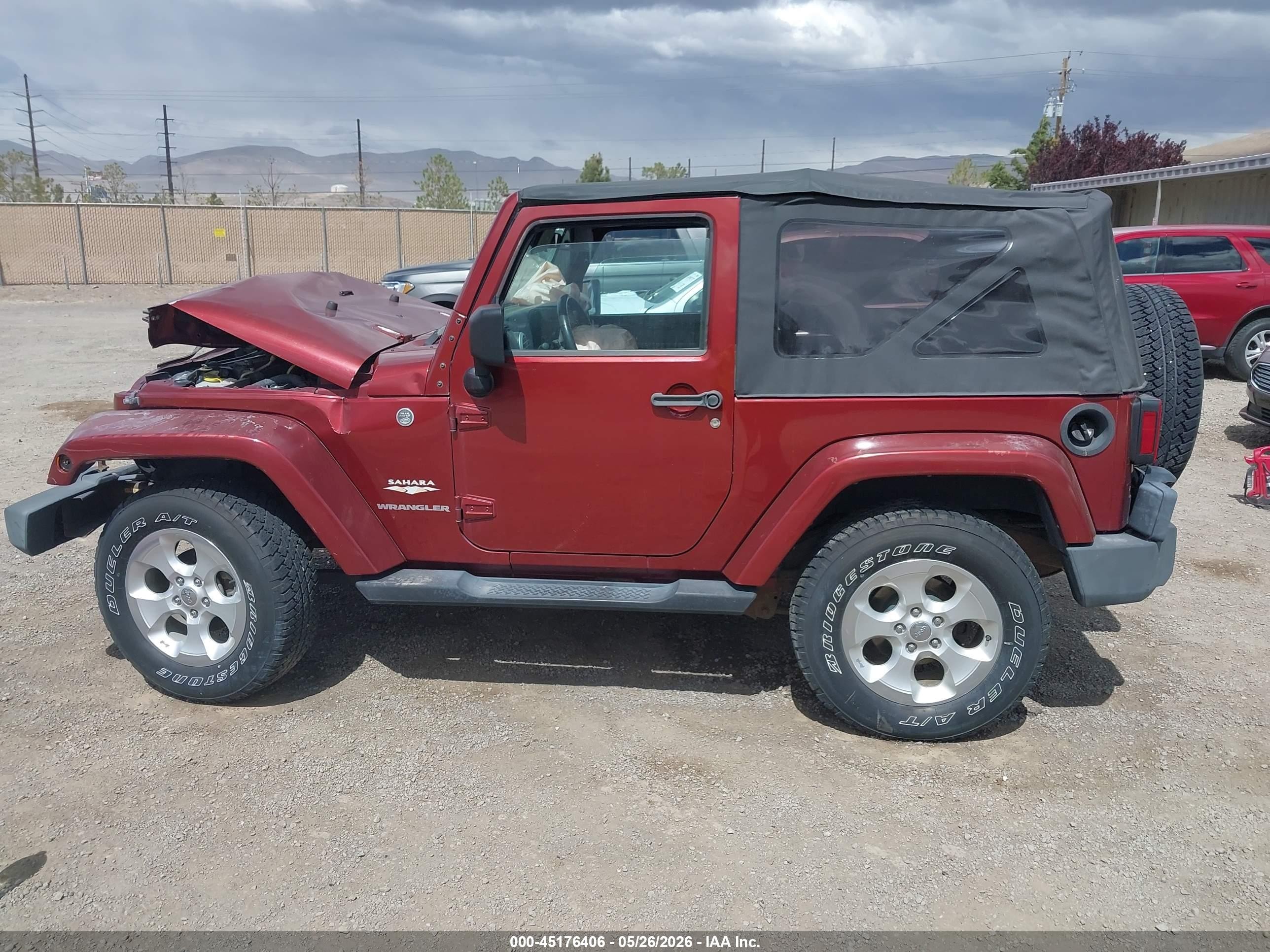 2008 Jeep Wrangler Sahara Burgundy vin: 1J4FA54168L569382