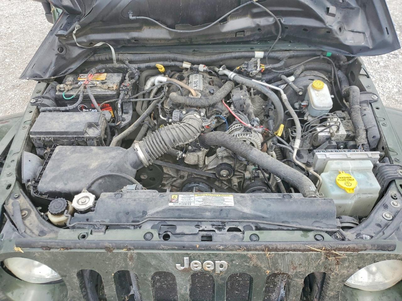 2008 Jeep Wrangler Sahara Green vin: 1J4FA54168L622632