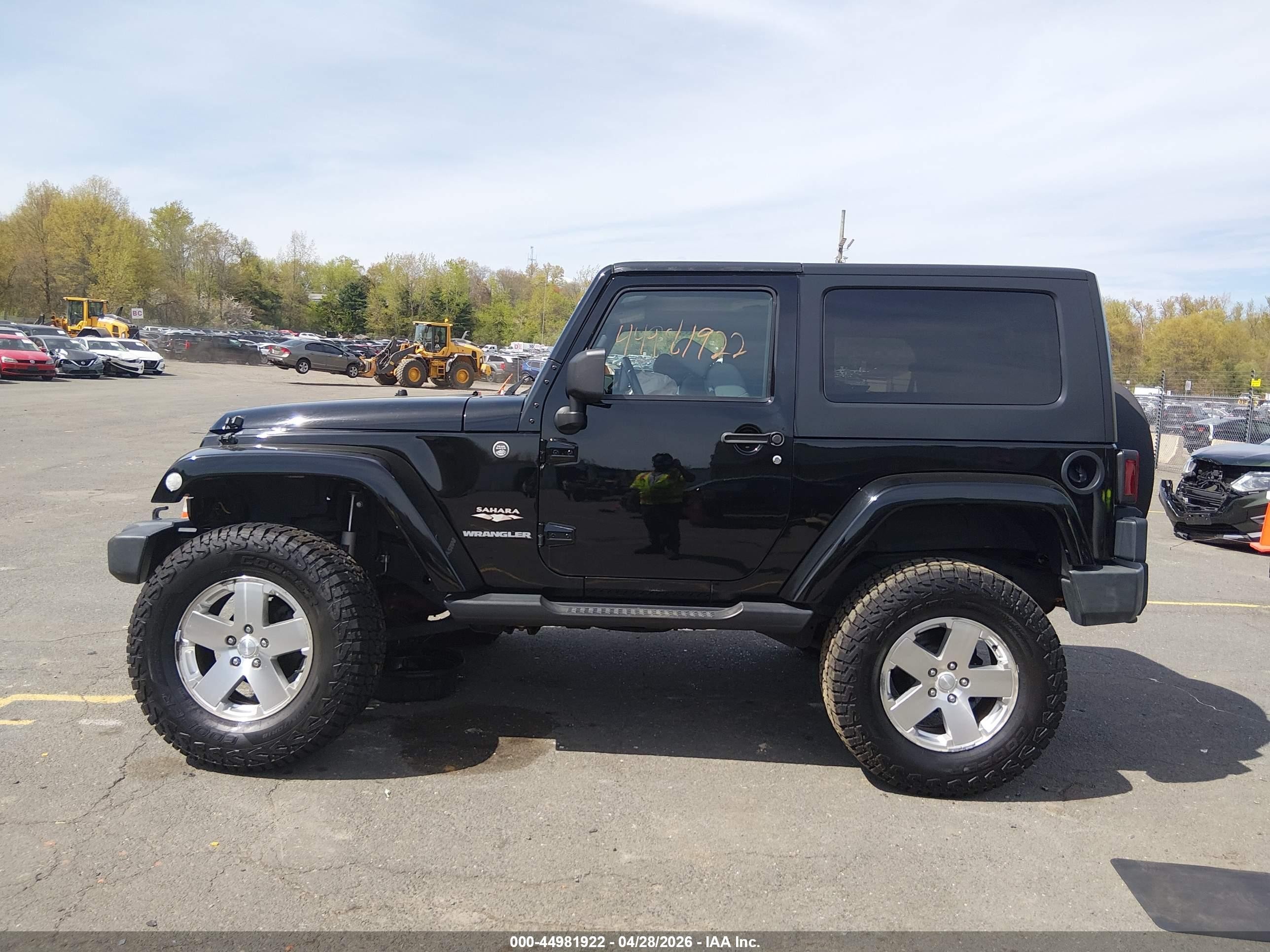 2009 Jeep Wrangler Sahara Black vin: 1J4FA54179L775165