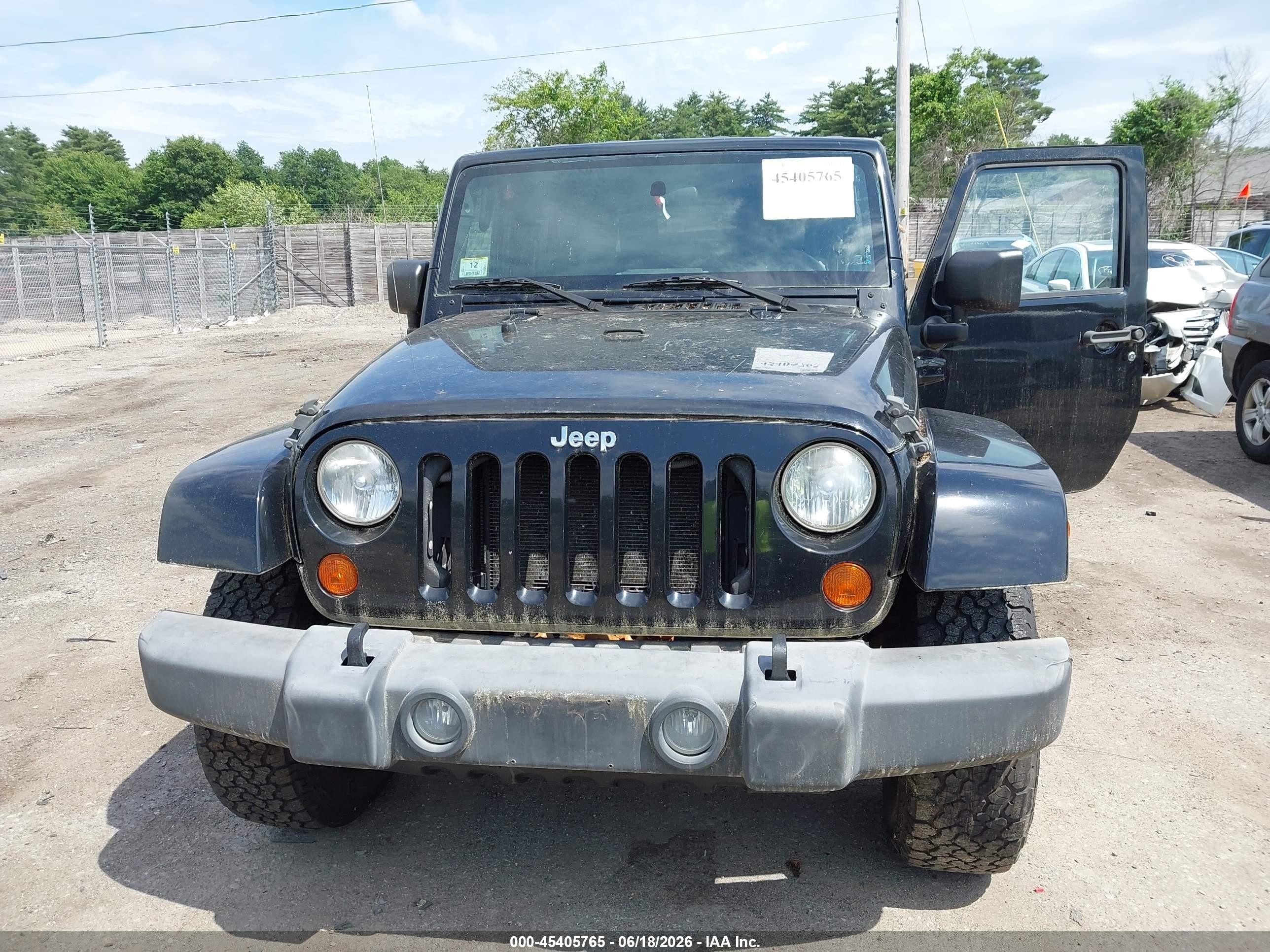 2007 Jeep Wrangler Sahara Black vin: 1J4FA54187L207732