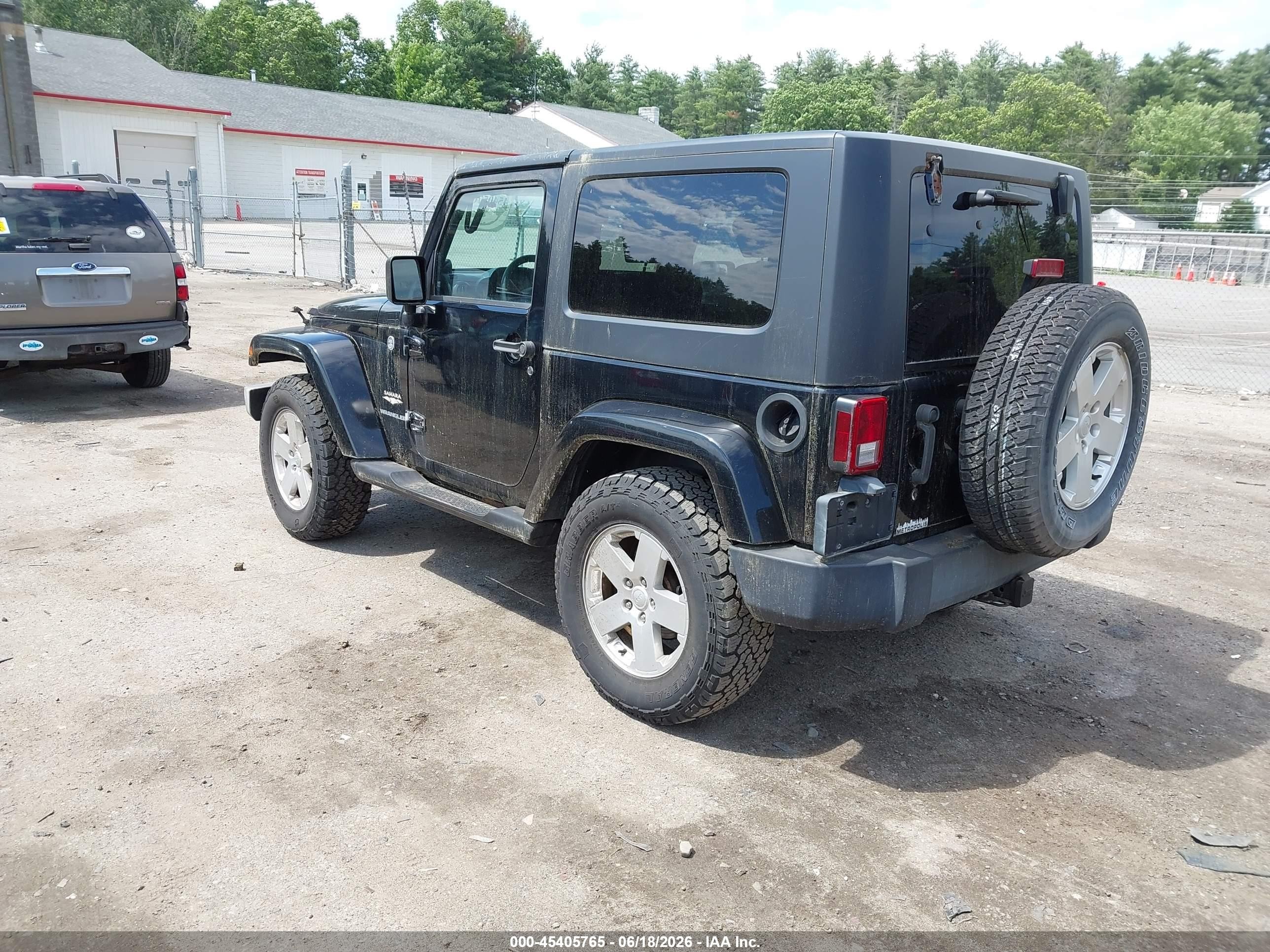 2007 Jeep Wrangler Sahara Black vin: 1J4FA54187L207732