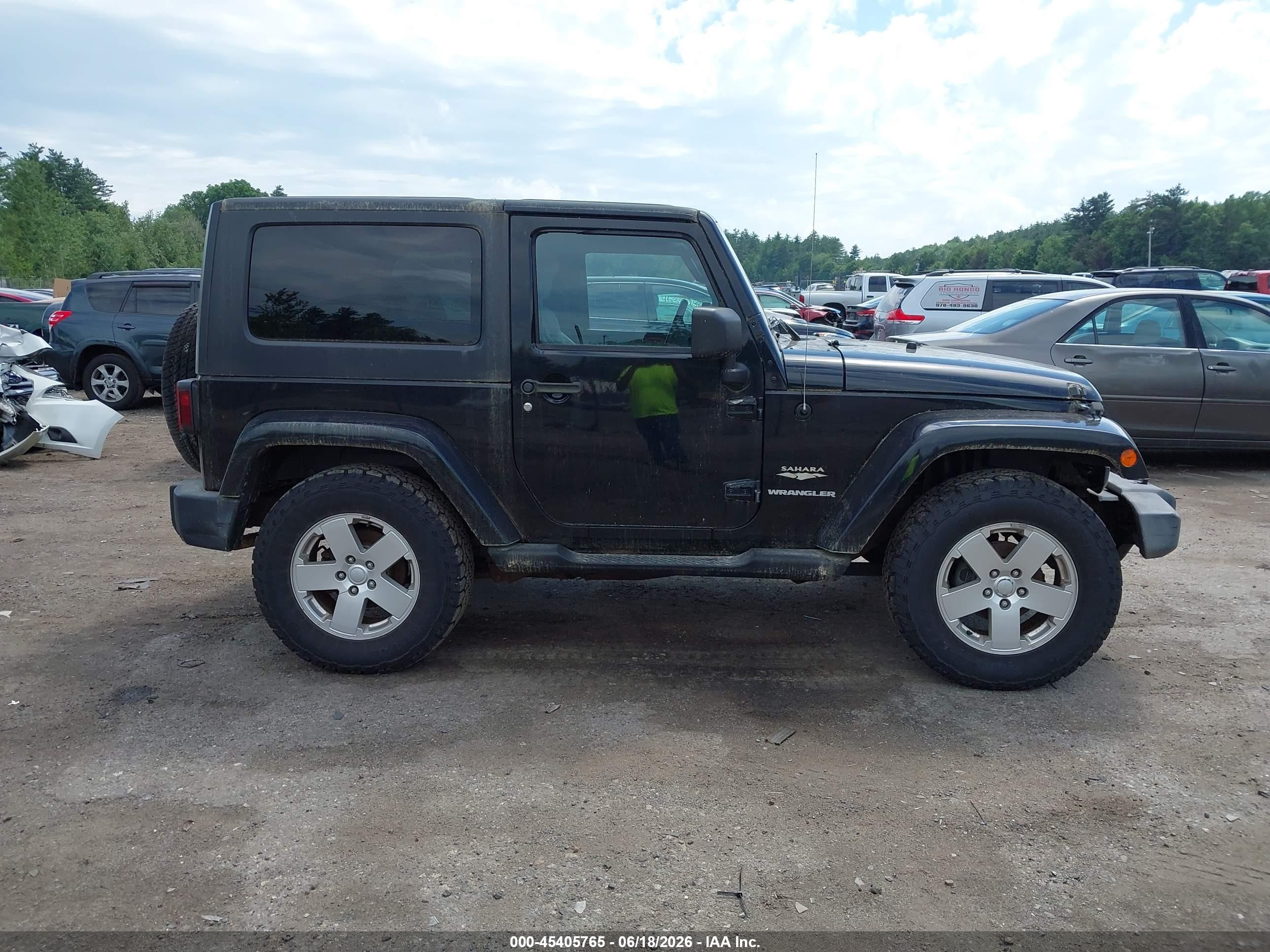 2007 Jeep Wrangler Sahara Black vin: 1J4FA54187L207732