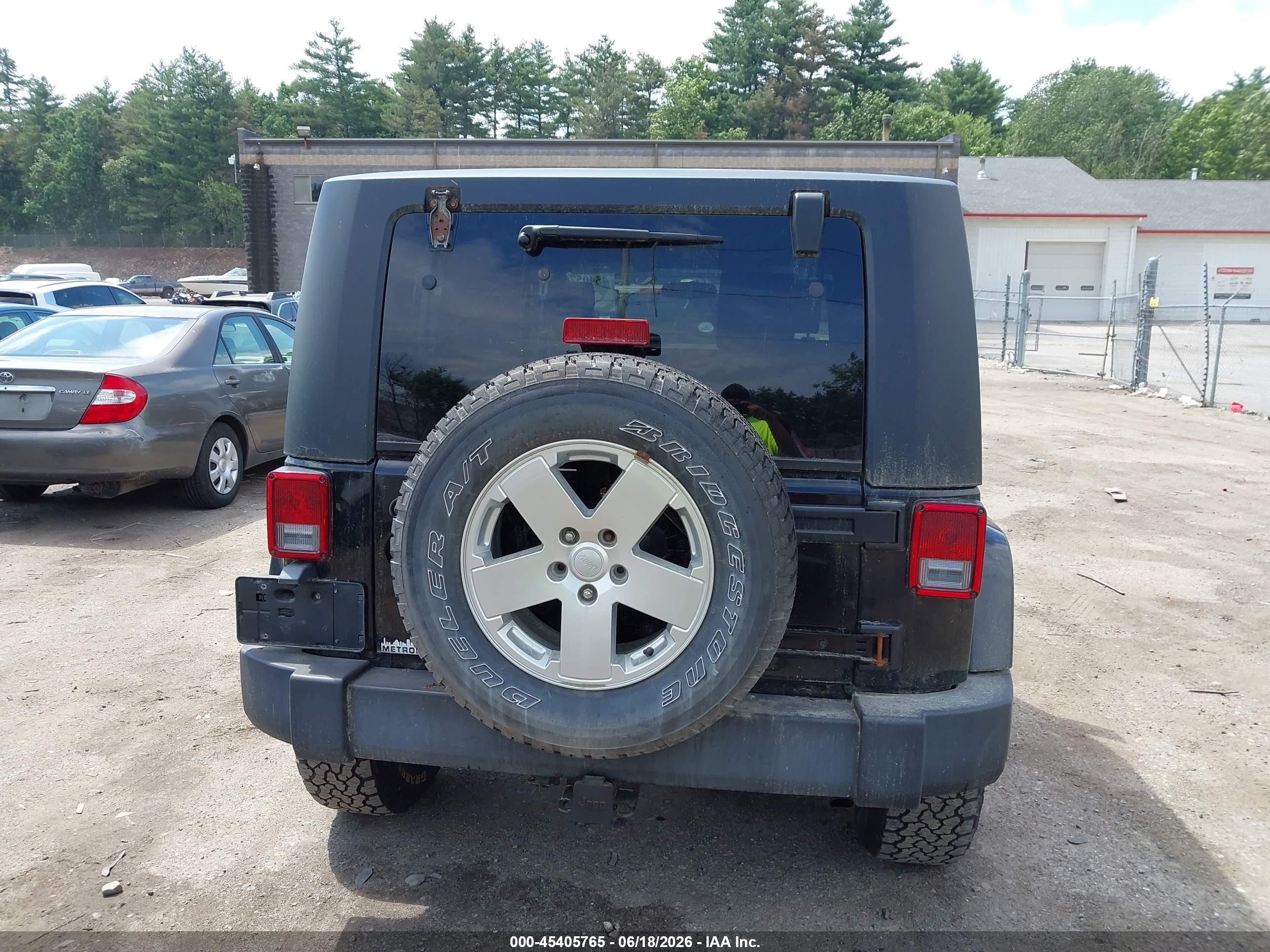2007 Jeep Wrangler Sahara Black vin: 1J4FA54187L207732