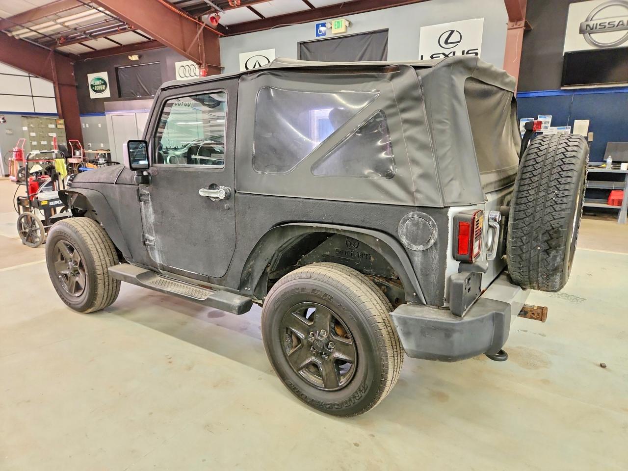 2009 Jeep Wrangler Sahara Black vin: 1J4FA54189L709188