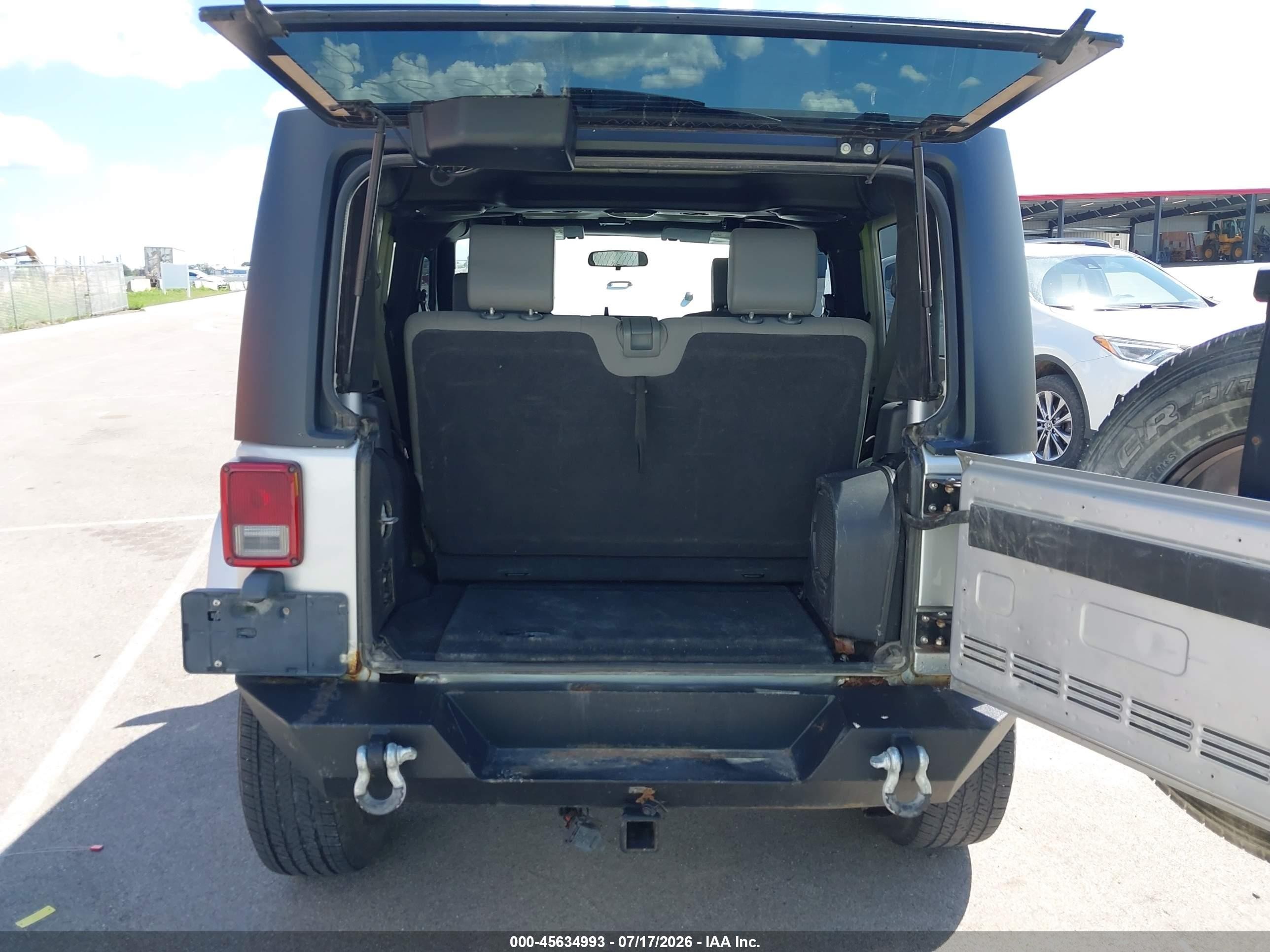 2007 Jeep Wrangler Sahara Серебряный vin: 1J4FA541X7L126182