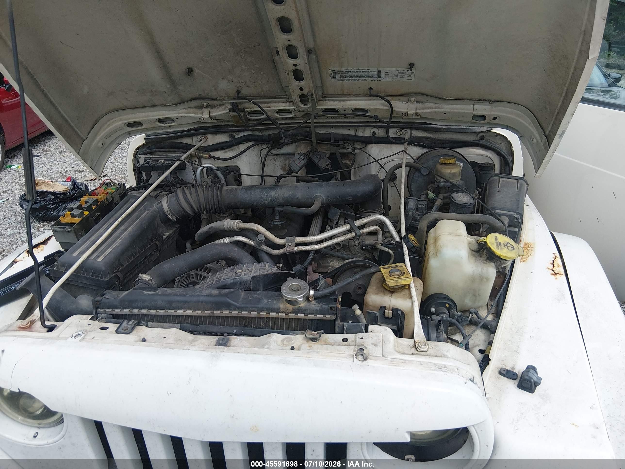 2000 Jeep Wrangler Sahara White vin: 1J4FA59S1YP701023