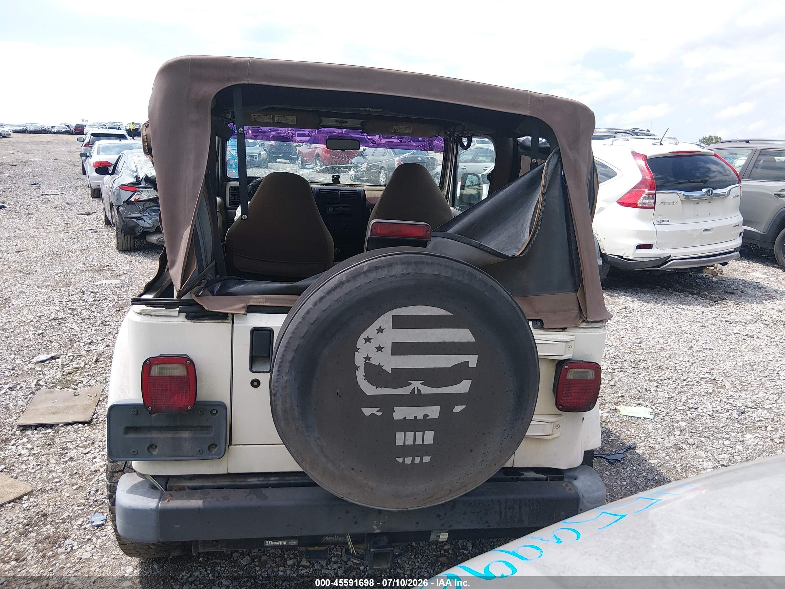 2000 Jeep Wrangler Sahara White vin: 1J4FA59S1YP701023