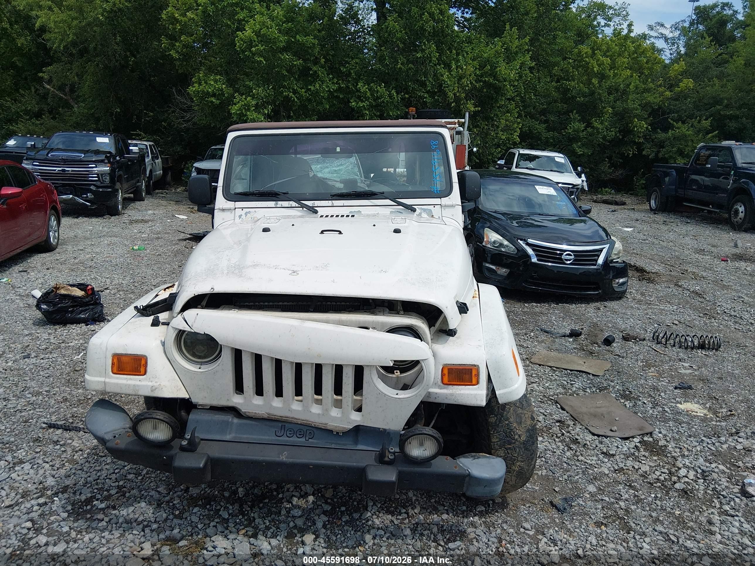 2000 Jeep Wrangler Sahara White vin: 1J4FA59S1YP701023