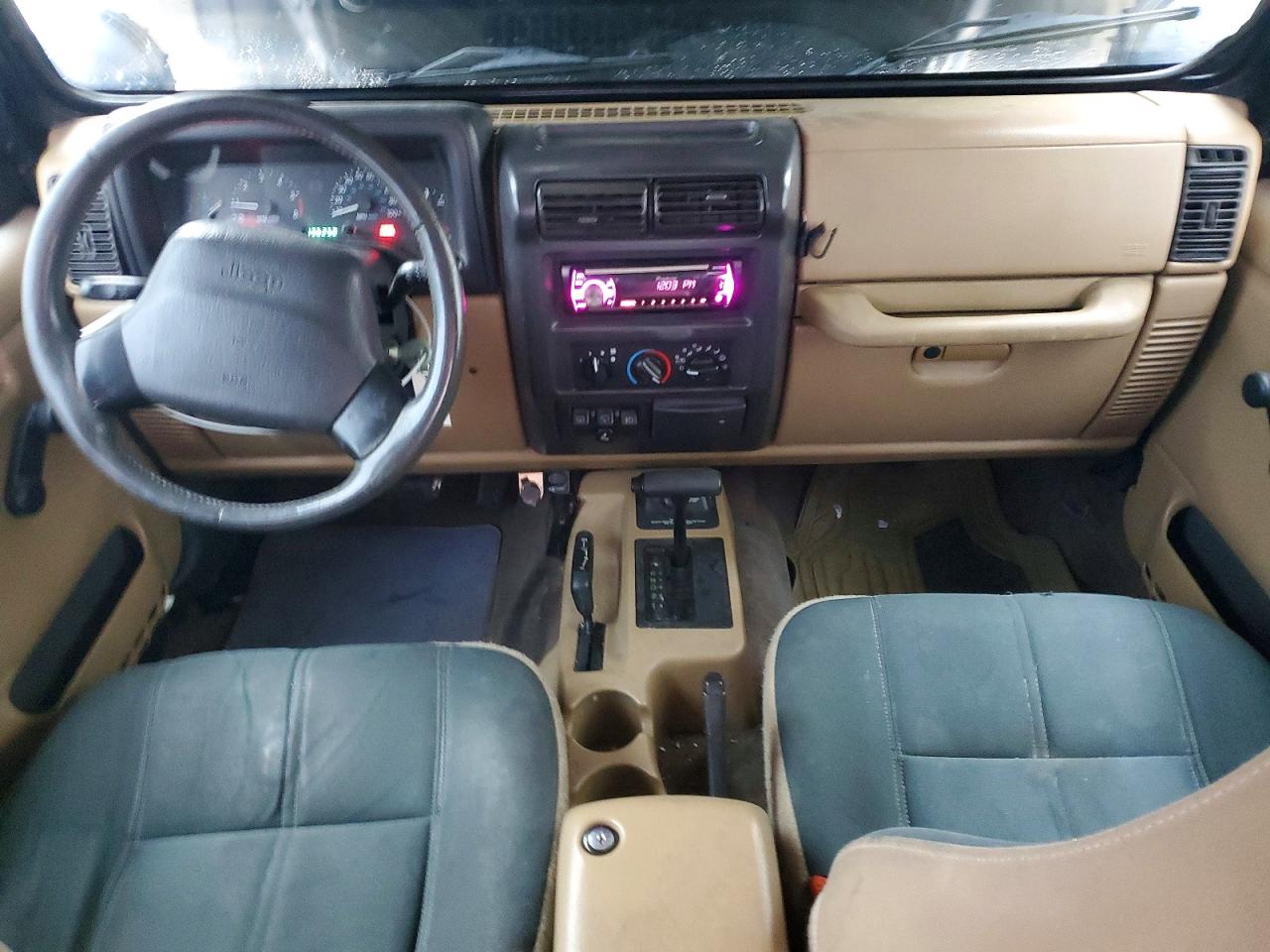 2000 Jeep Wrangler / Tj Sahara Black vin: 1J4FA59S2YP786874