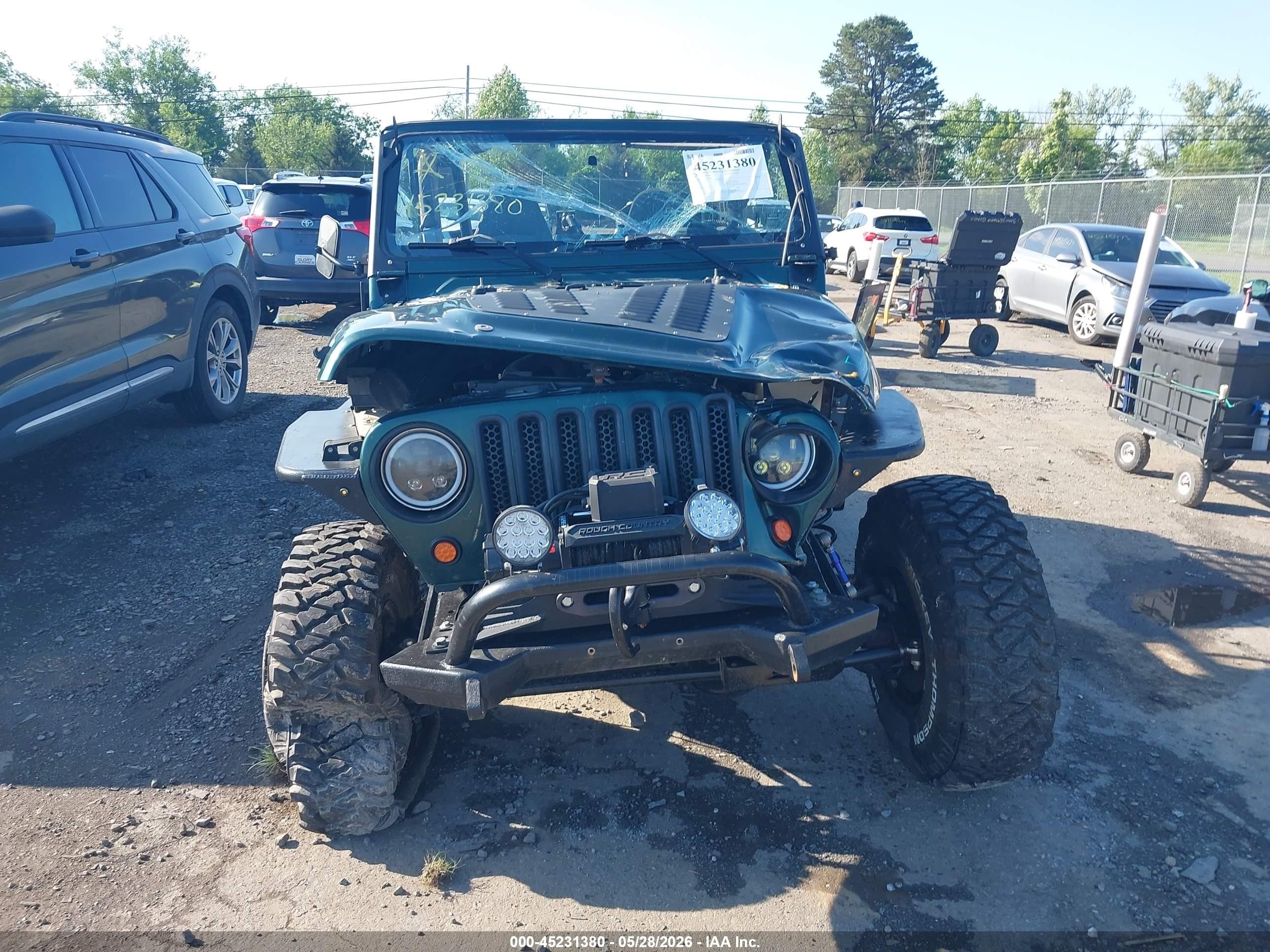 2000 Jeep Wrangler Sahara Green vin: 1J4FA59S2YP790701