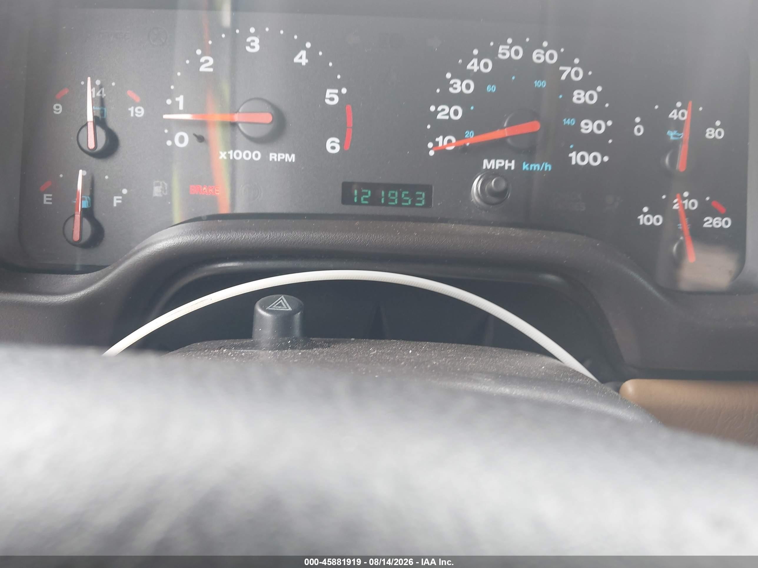 2001 Jeep Wrangler Sahara Бордовый vin: 1J4FA59S31P373982