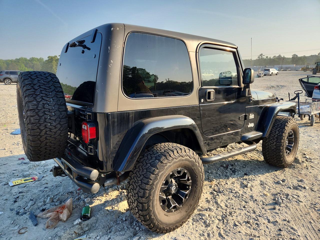 2003 Jeep Wrangler / Tj Sahara Black vin: 1J4FA59S33P365416