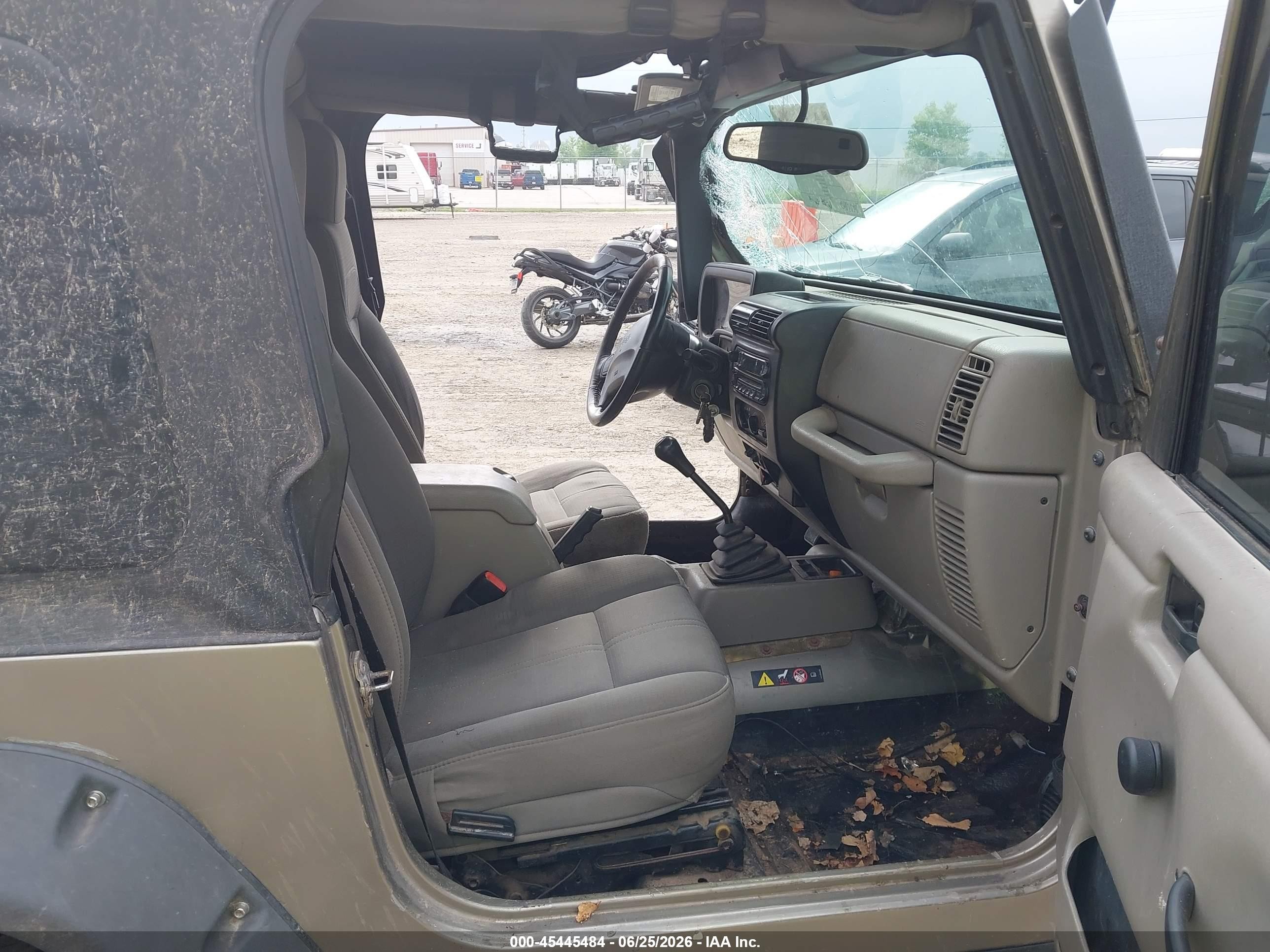 2004 Jeep Tj Sahara Champagne vin: 1J4FA59S44P744989