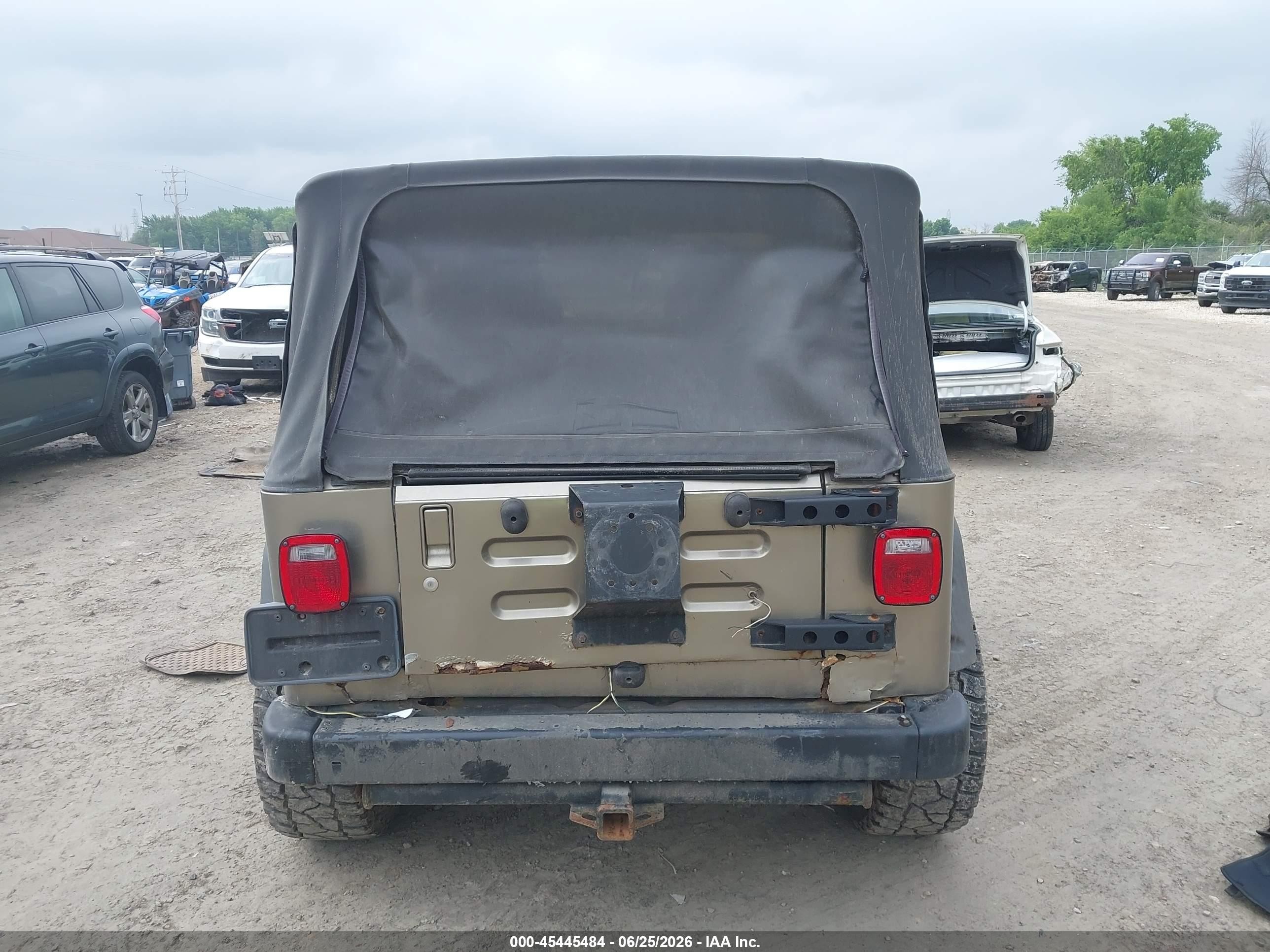 2004 Jeep Tj Sahara Champagne vin: 1J4FA59S44P744989