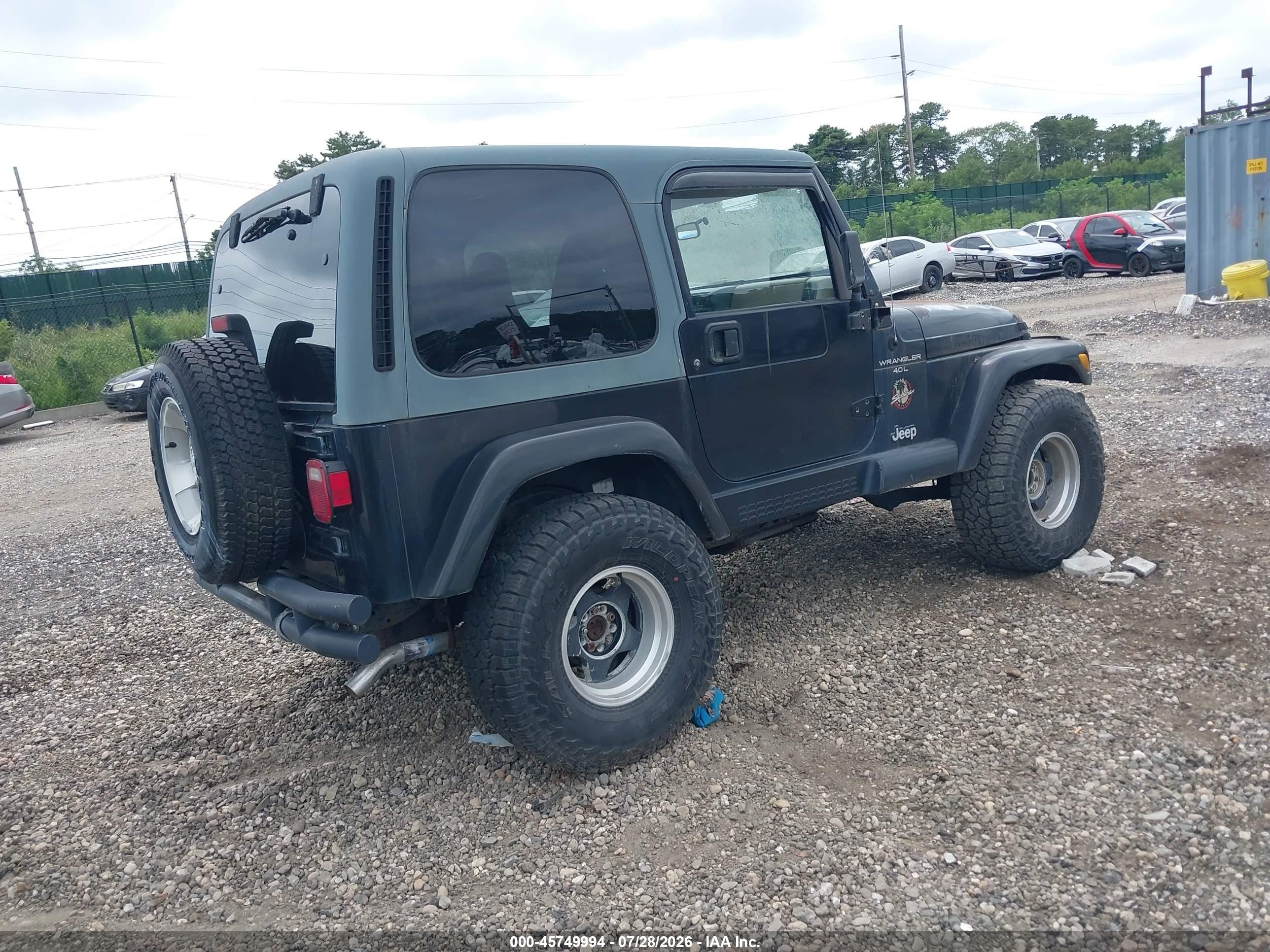 2000 Jeep Wrangler Sahara Black vin: 1J4FA59S4YP761040