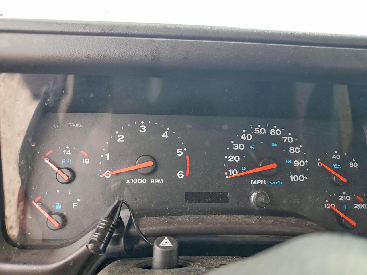 2001 Jeep Wrangler / Tj Sahara Green vin: 1J4FA59S51P335217