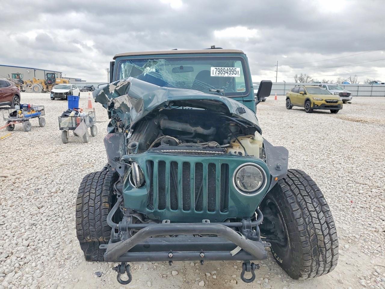 2001 Jeep Wrangler / Tj Sahara Green vin: 1J4FA59S51P335217