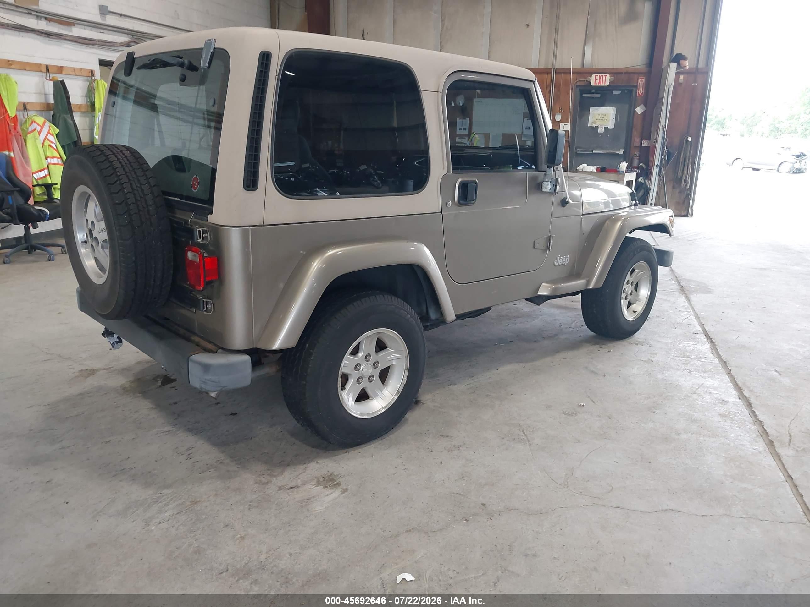 2004 Jeep Wrangler Sahara Tan vin: 1J4FA59S64P757582
