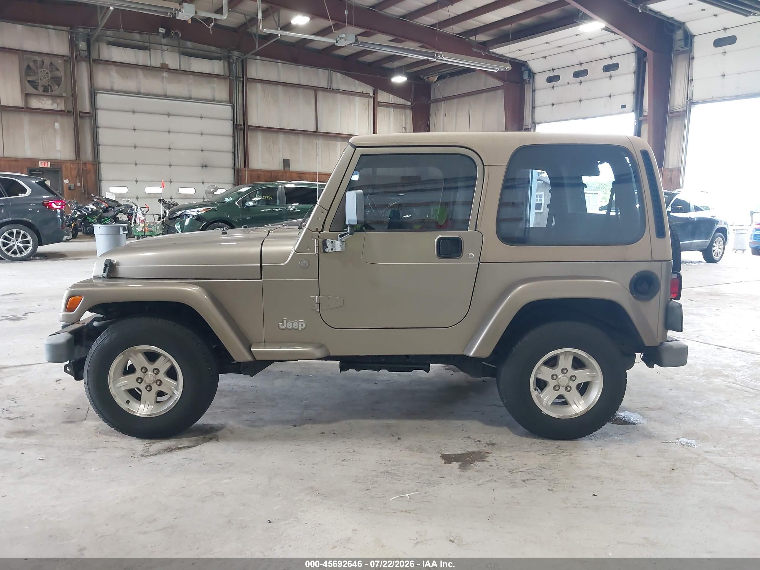 2004 Jeep Wrangler Sahara Tan vin: 1J4FA59S64P757582