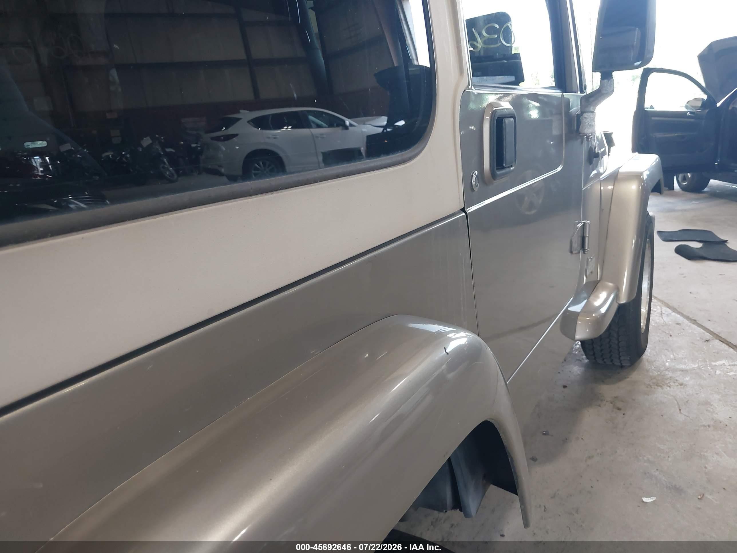 2004 Jeep Wrangler Sahara Tan vin: 1J4FA59S64P757582