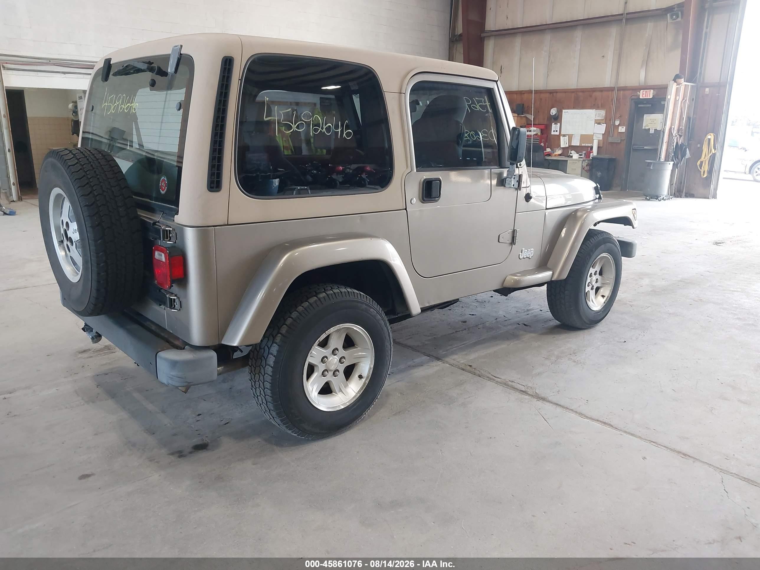2004 Jeep Wrangler Sahara Желто-коричневый vin: 1J4FA59S64P757582