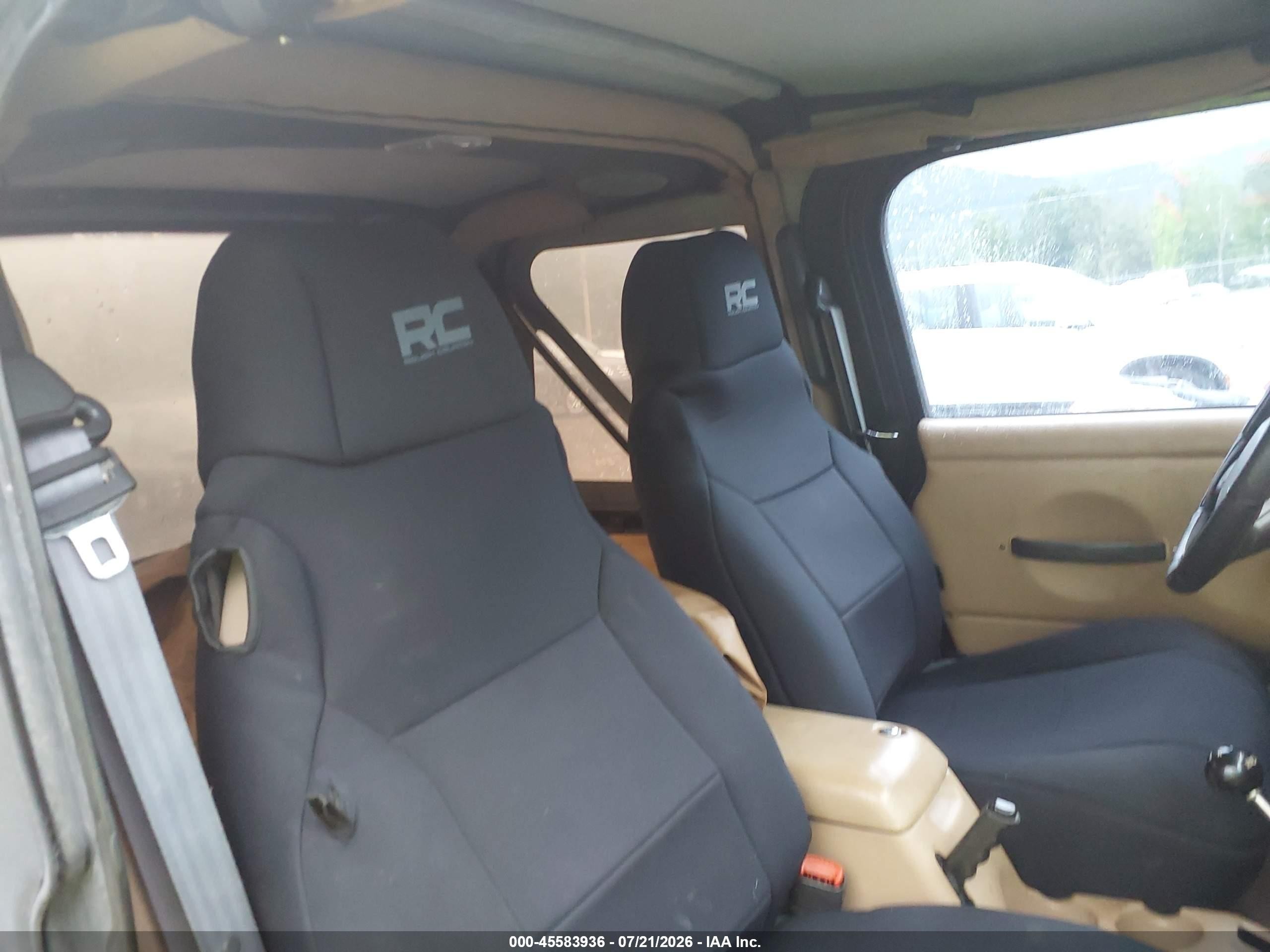2000 Jeep Wrangler Sahara Black vin: 1J4FA59S6YP721512