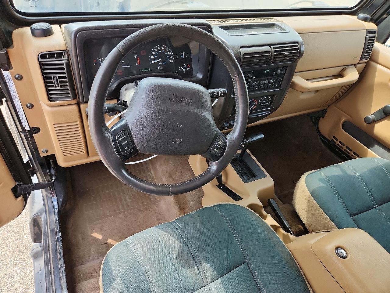2000 Jeep Wrangler / Tj Sahara Black vin: 1J4FA59S6YP778745