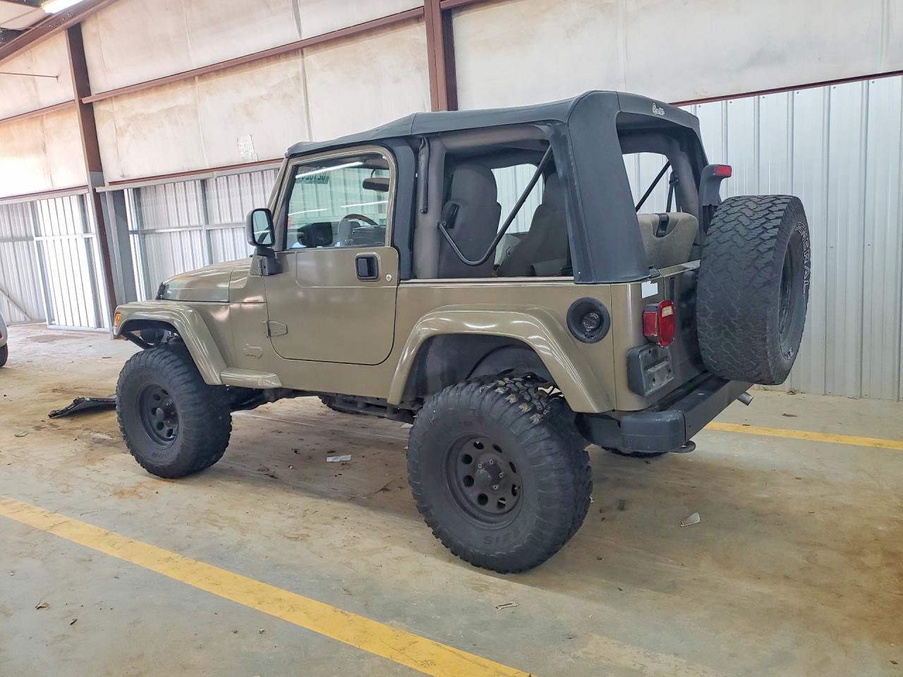 2004 Jeep Wrangler / Tj Sahara Green vin: 1J4FA59S74P716782