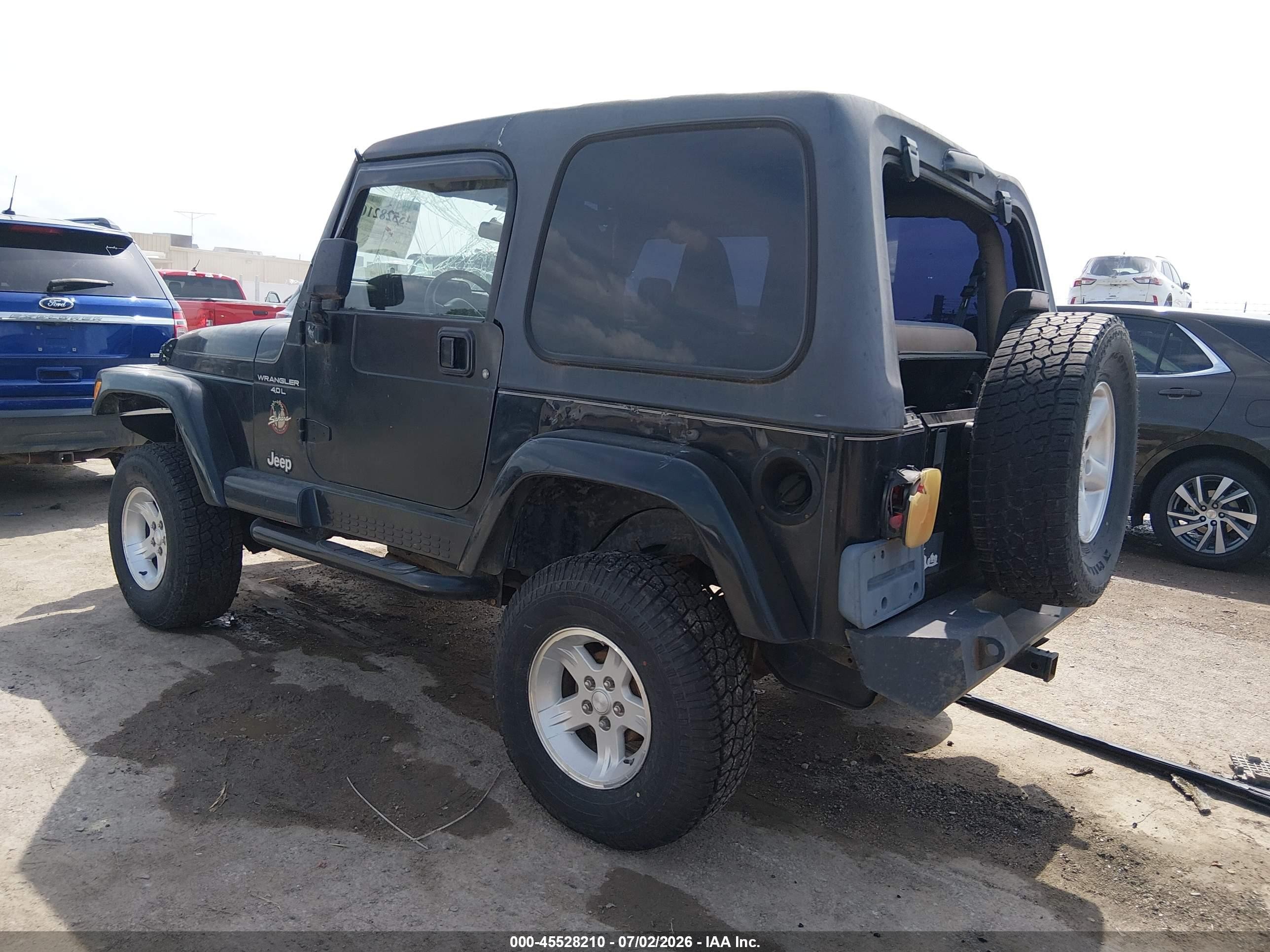 2000 Jeep Wrangler Sahara Черный vin: 1J4FA59S8YP792615