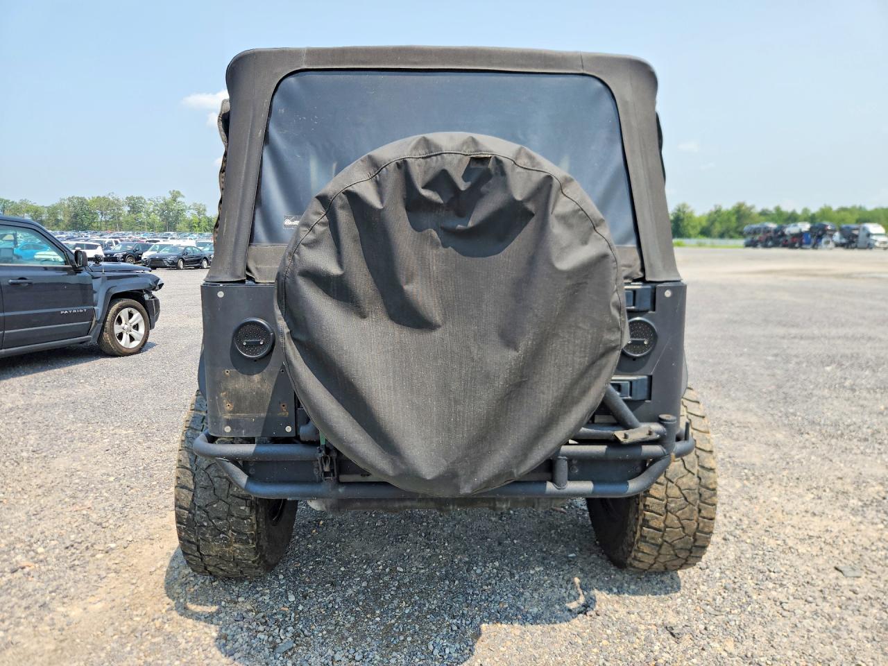 2005 Jeep Wrangler / Tj Rubicon Black vin: 1J4FA69S15P321326
