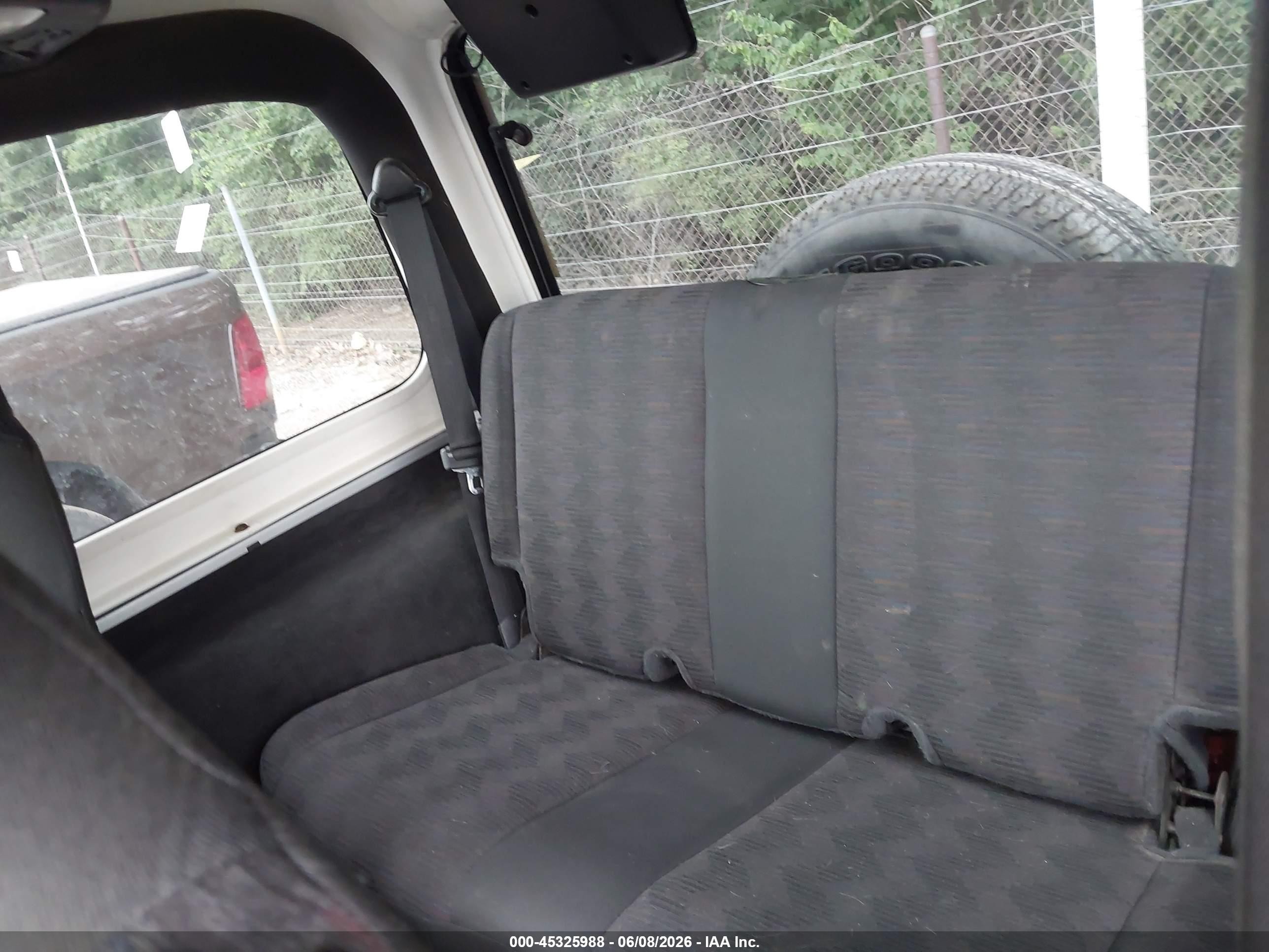 2005 Jeep Wrangler Rubicon Серебряный vin: 1J4FA69S45P318002
