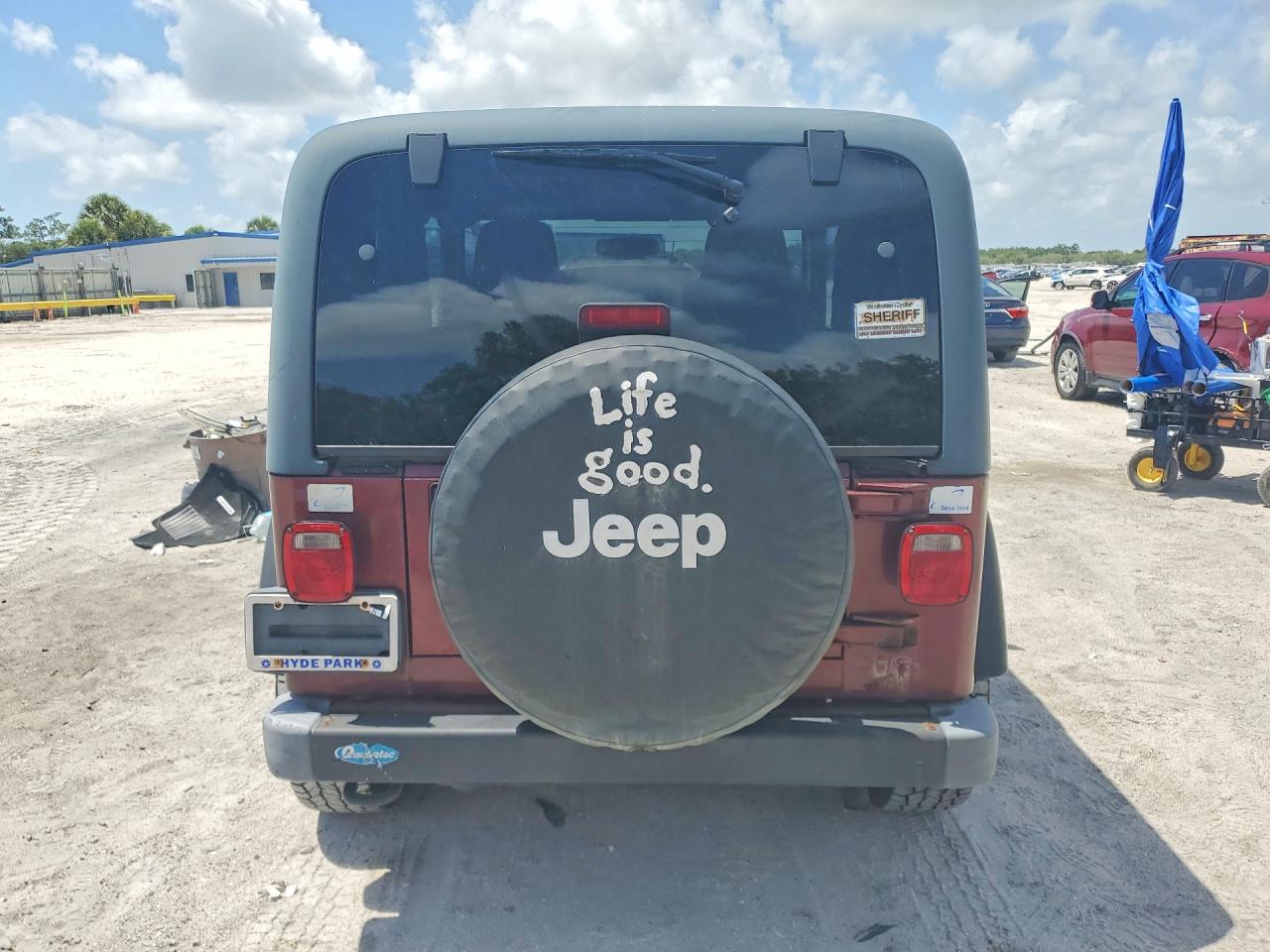 2003 Jeep Wrangler / Tj Rubicon Burgundy vin: 1J4FA69S53P333668